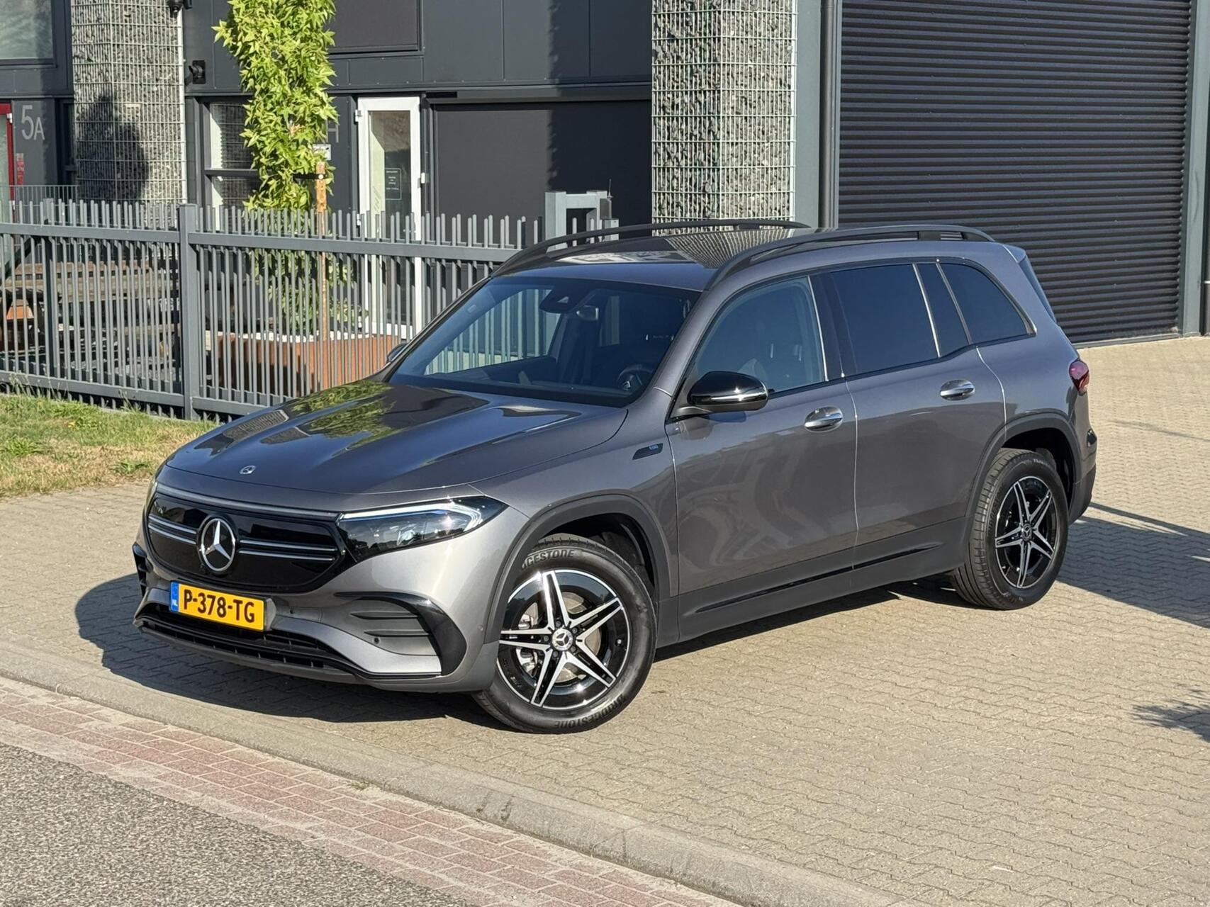 Foto van Mercedes-Benz Eqb 300 4Matic