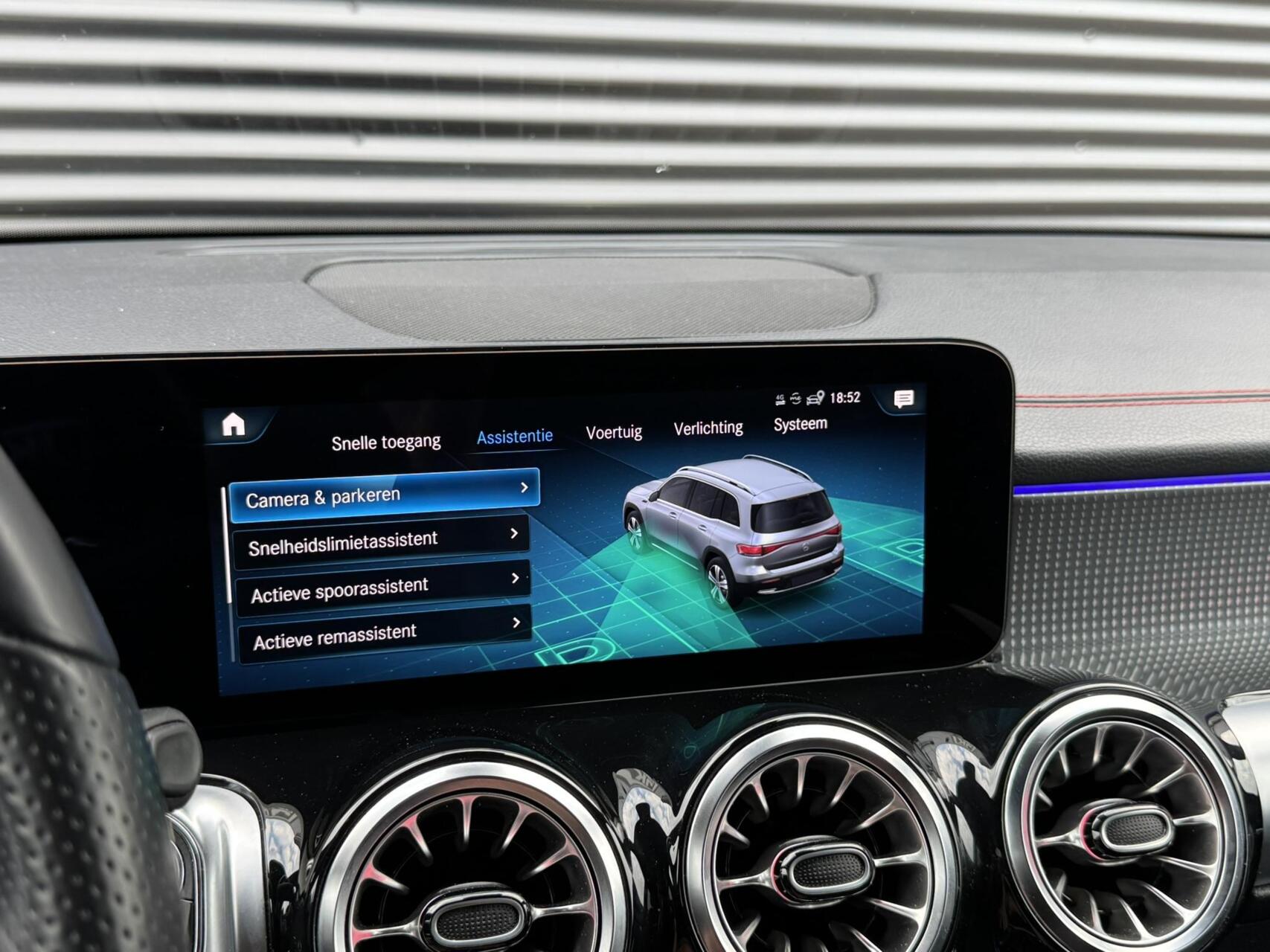 Foto van Mercedes-Benz Eqb 300 4Matic