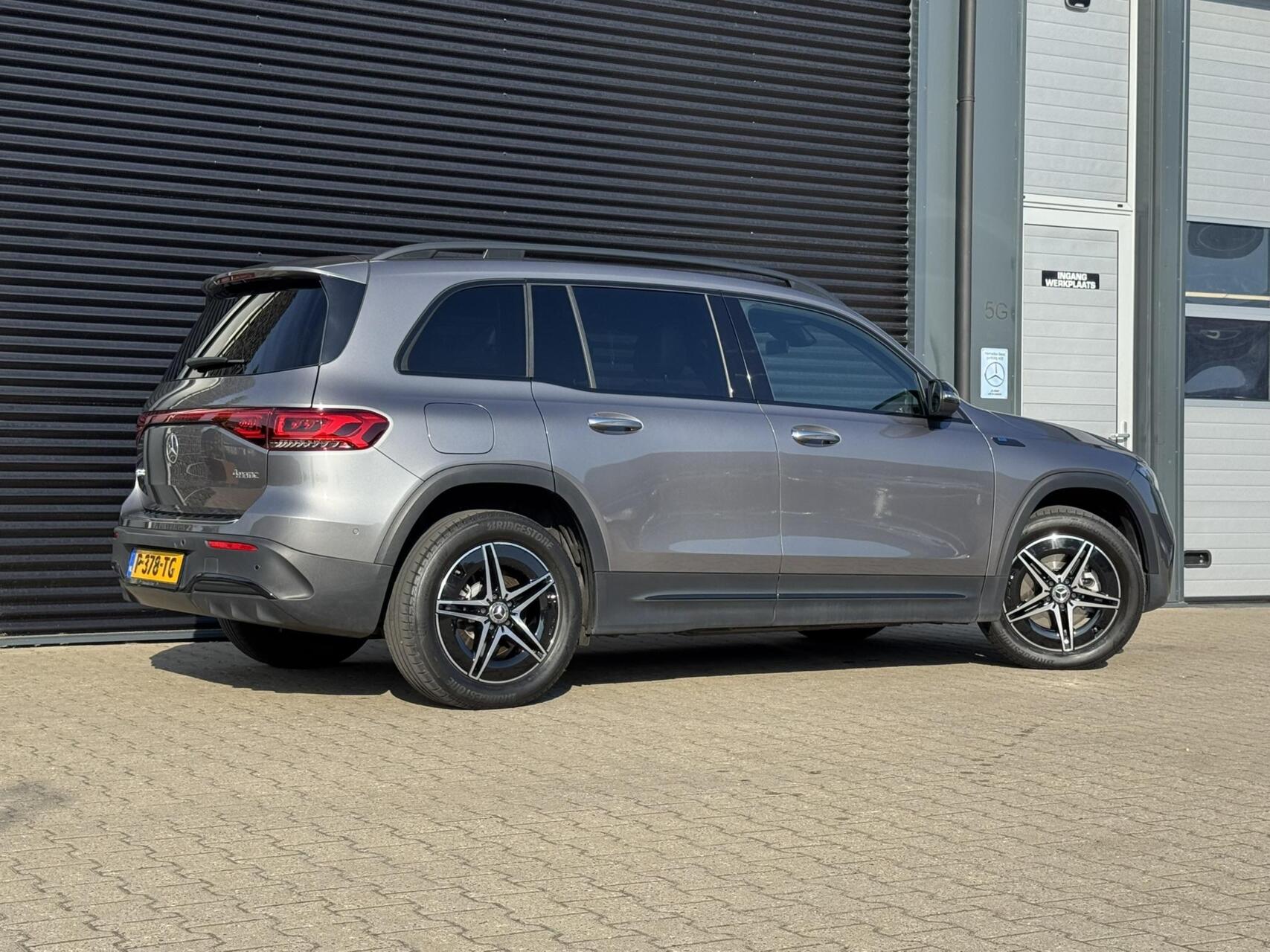 Foto van Mercedes-Benz Eqb 300 4Matic