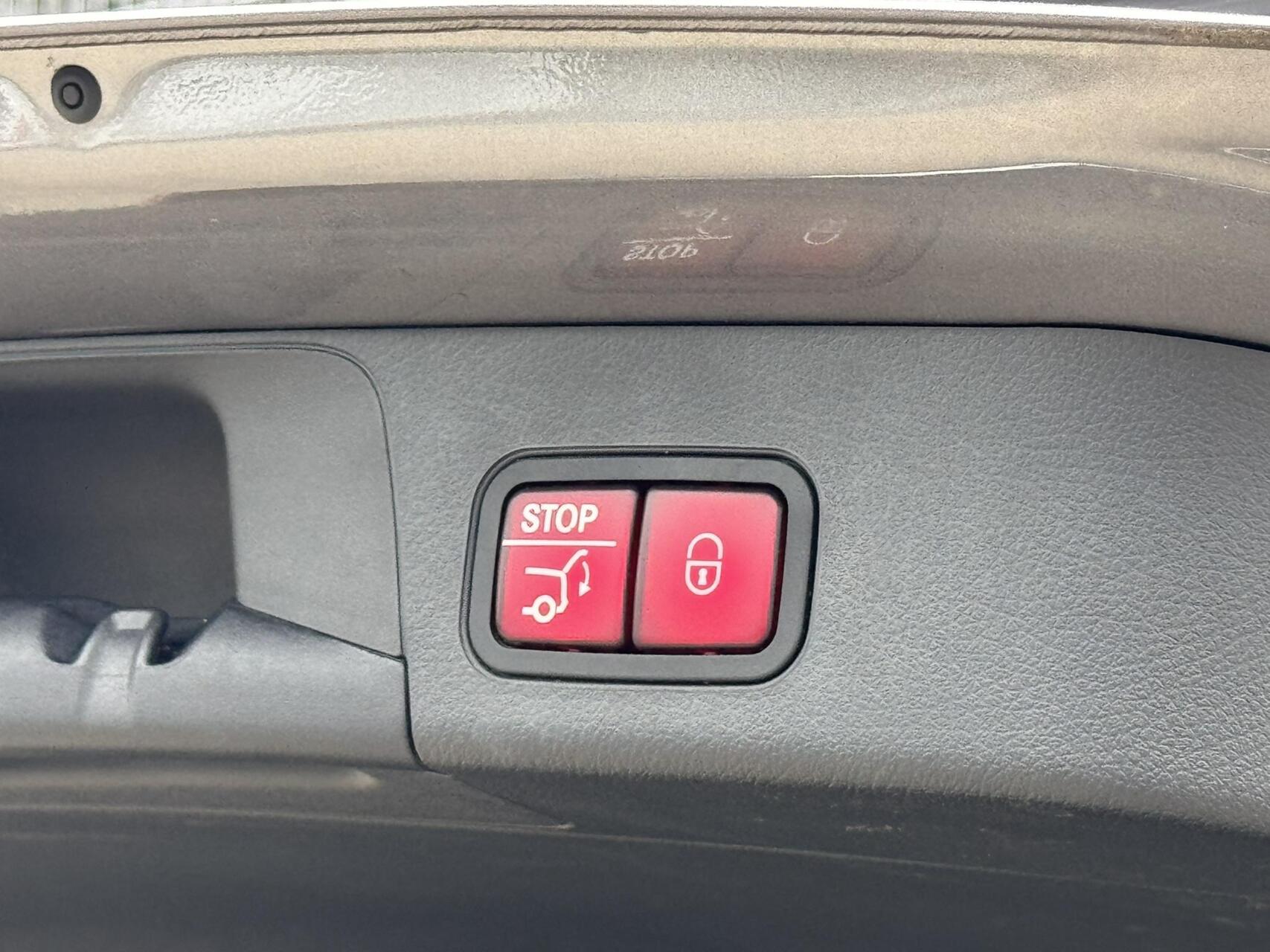 Foto van Mercedes-Benz Eqb 300 4Matic