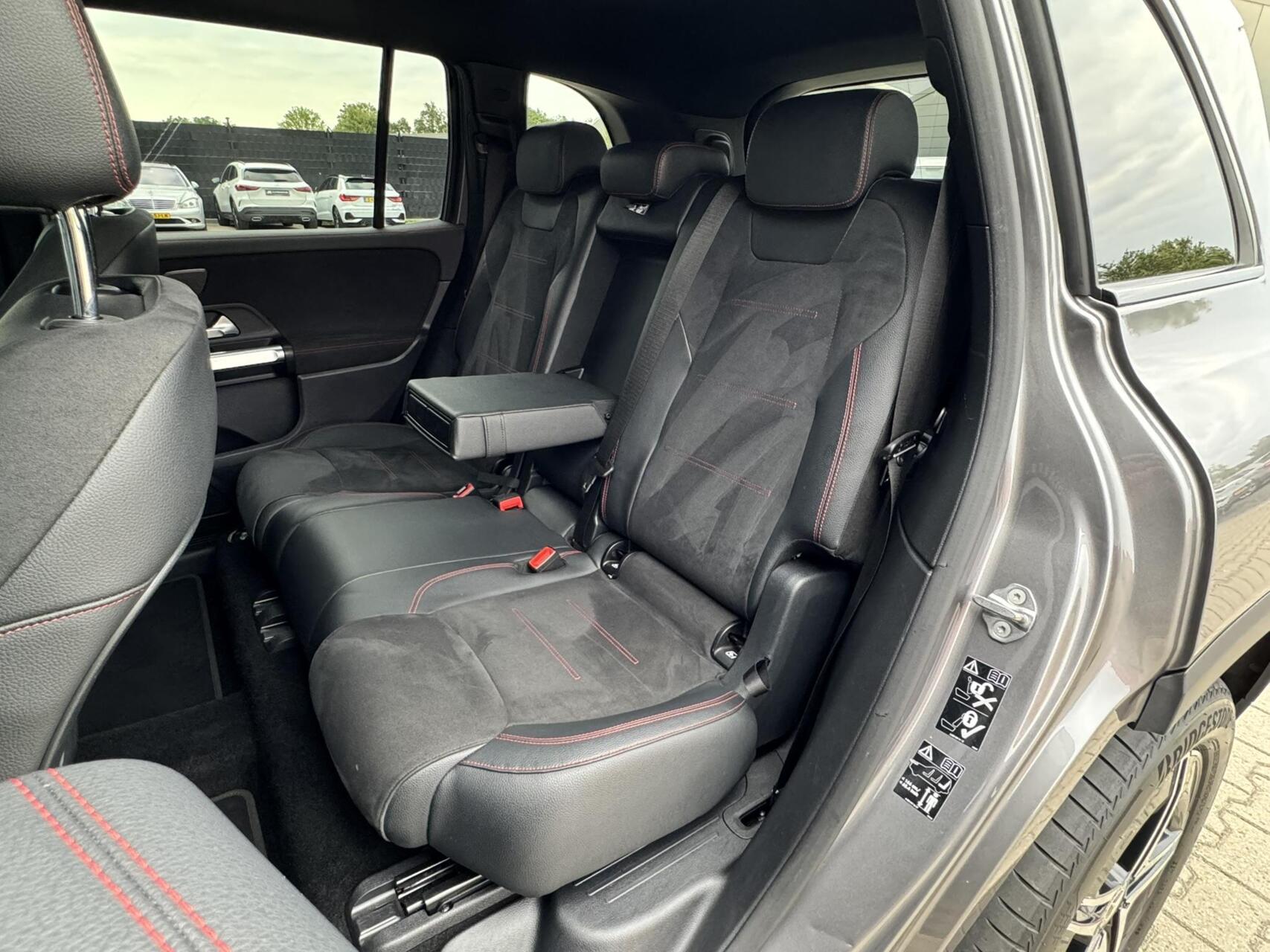 Foto van Mercedes-Benz Eqb 300 4Matic