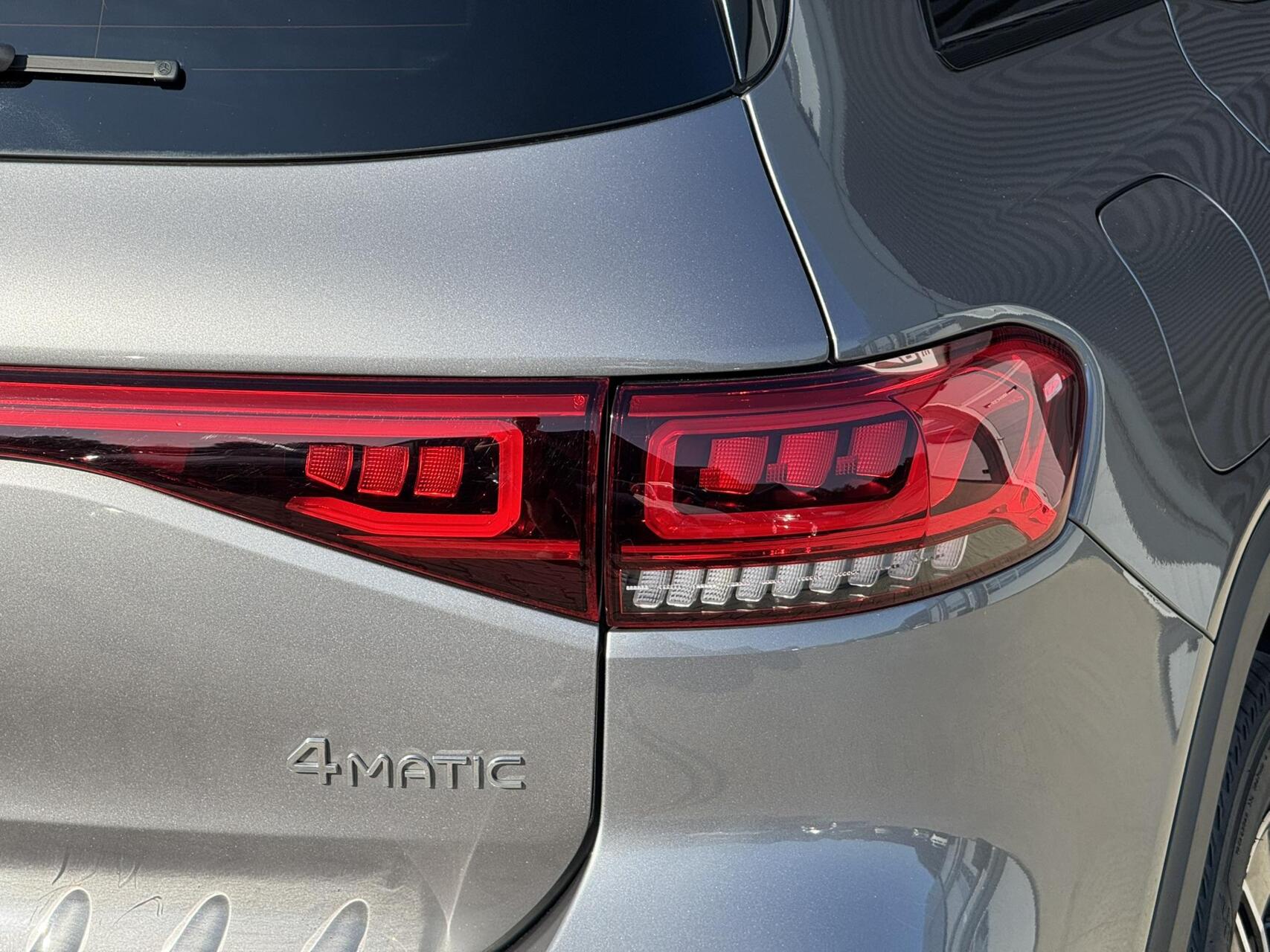 Foto van Mercedes-Benz Eqb 300 4Matic