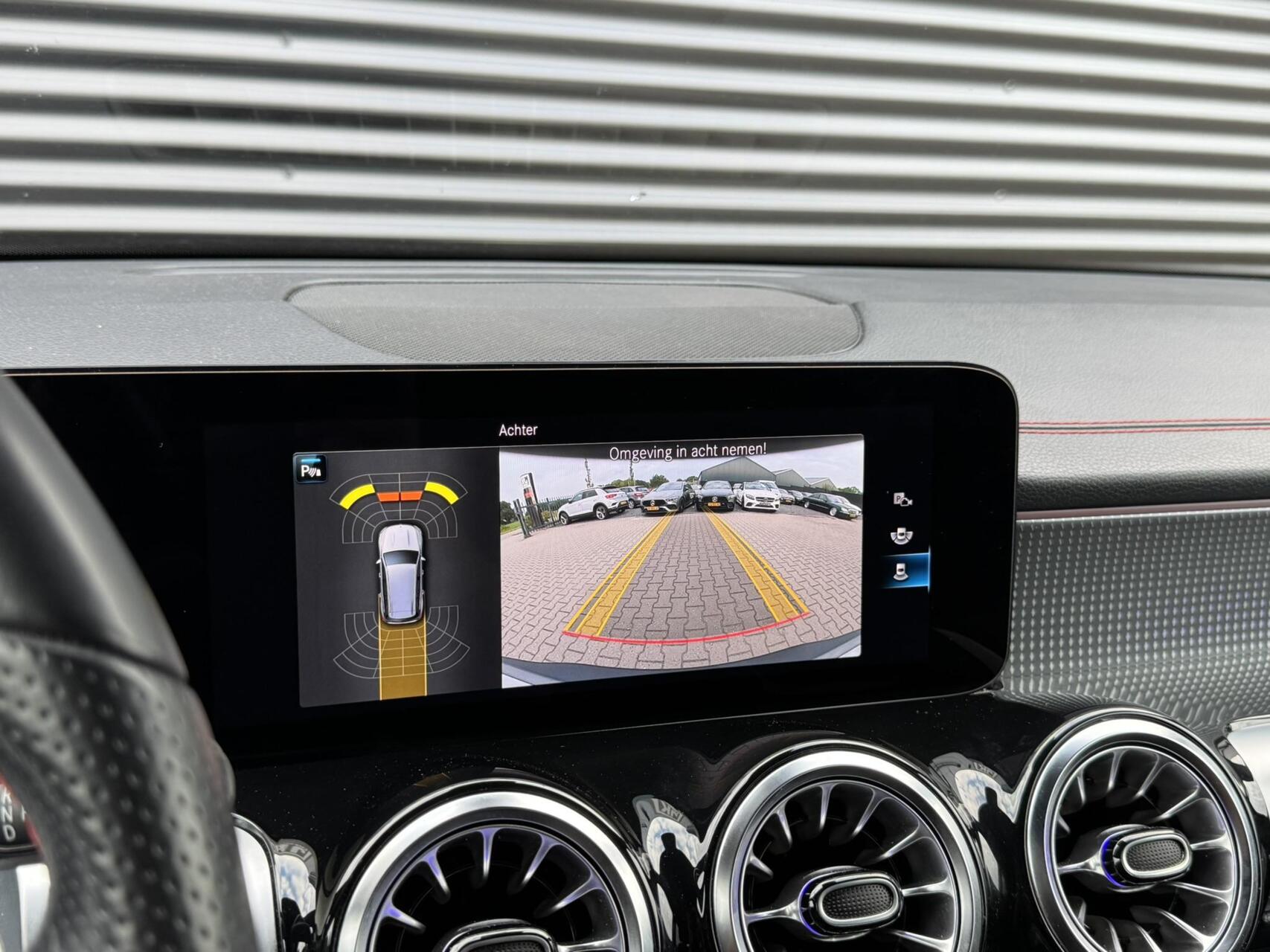 Foto van Mercedes-Benz Eqb 300 4Matic