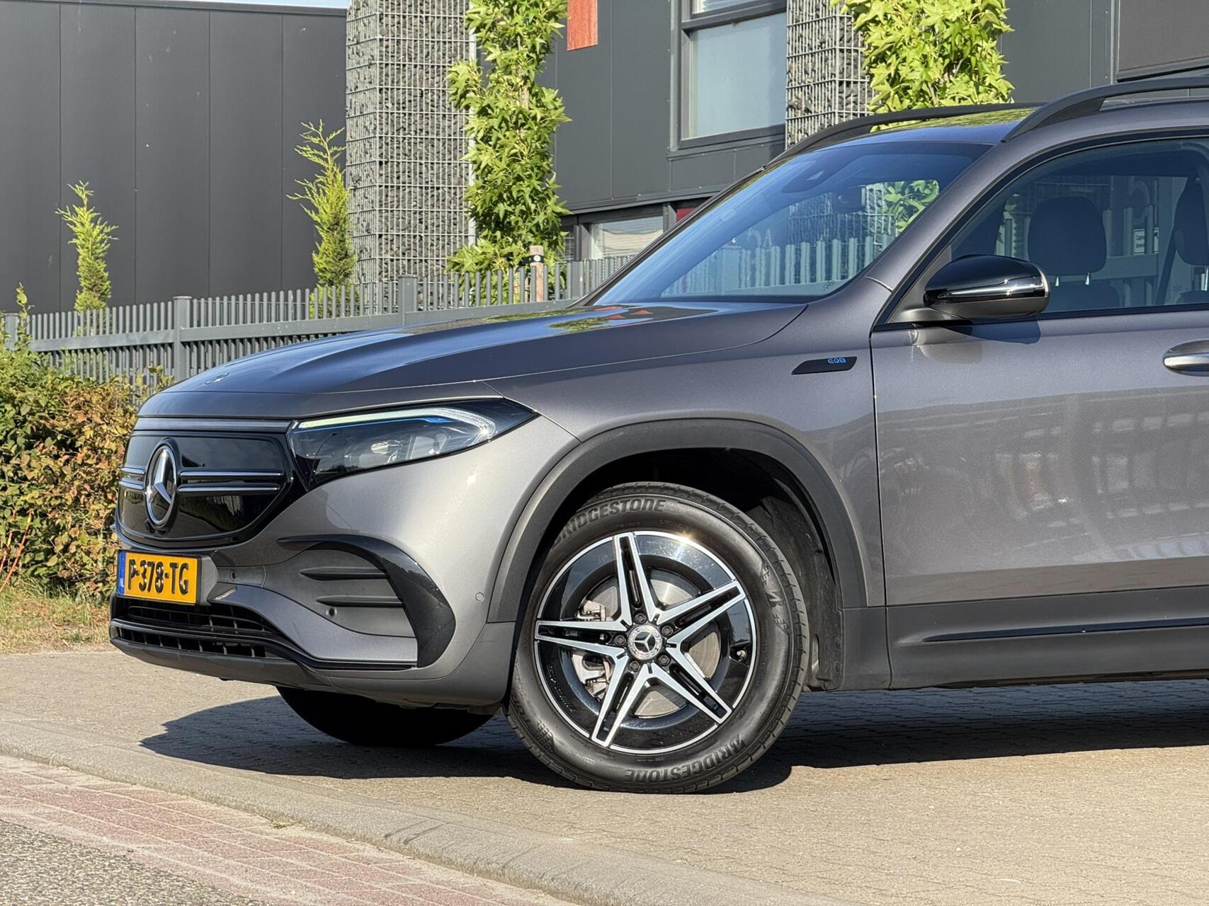 Foto van Mercedes-Benz Eqb 300 4Matic