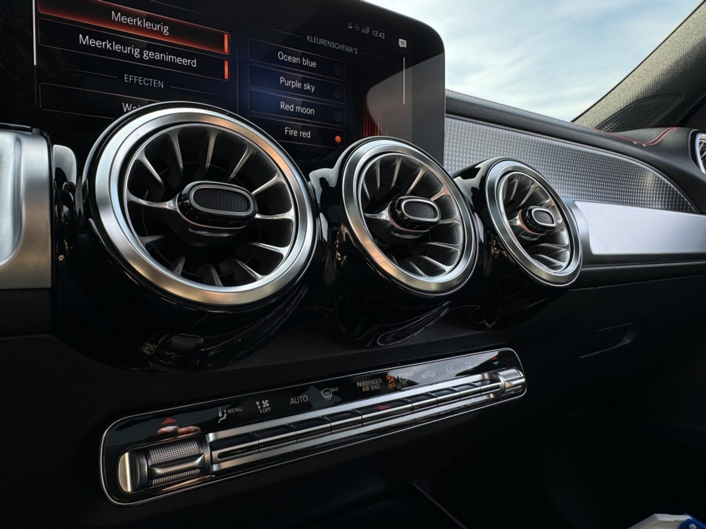 Foto van Mercedes-Benz Eqb 250