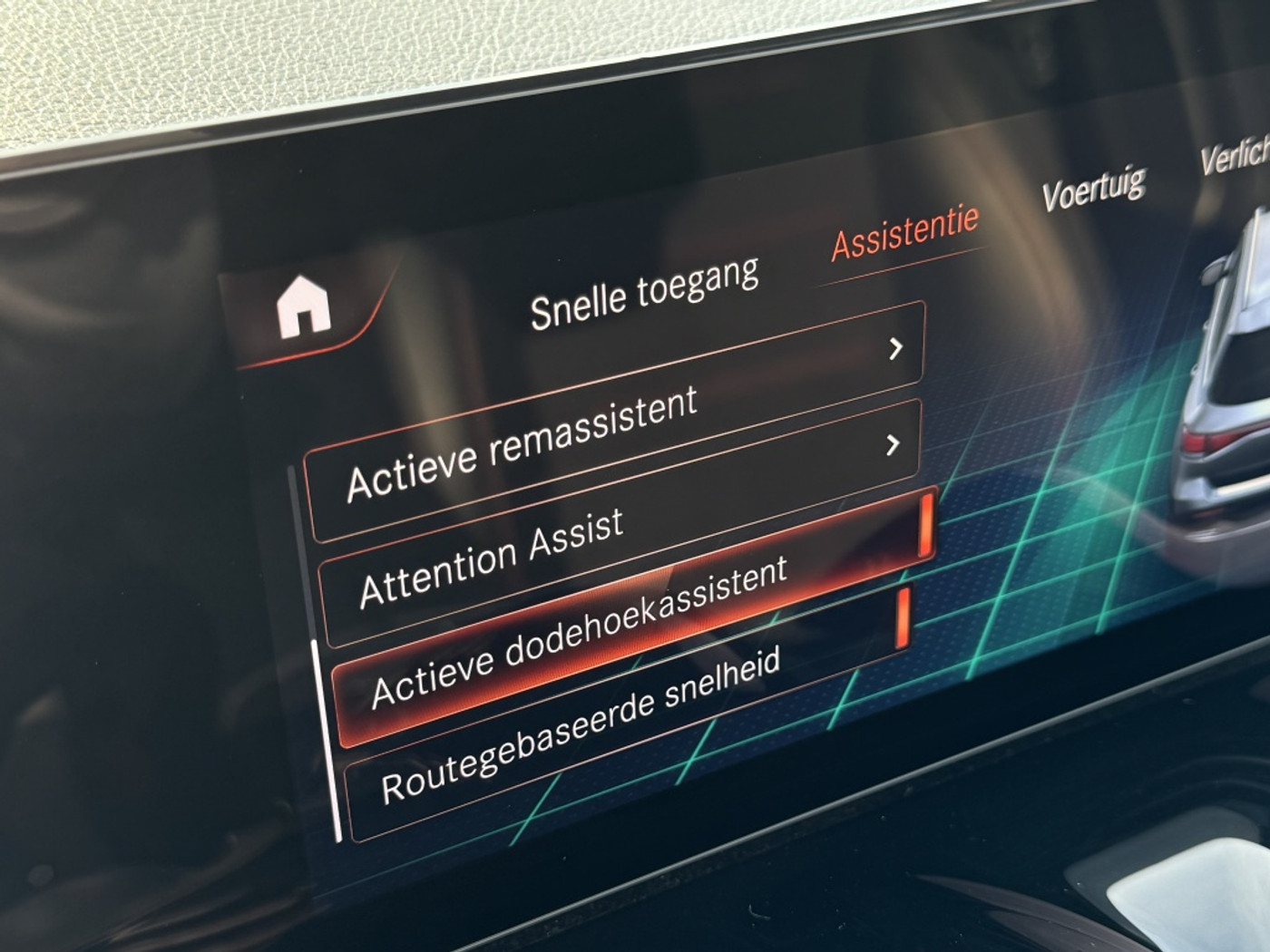 Foto van Mercedes-Benz Eqb 250