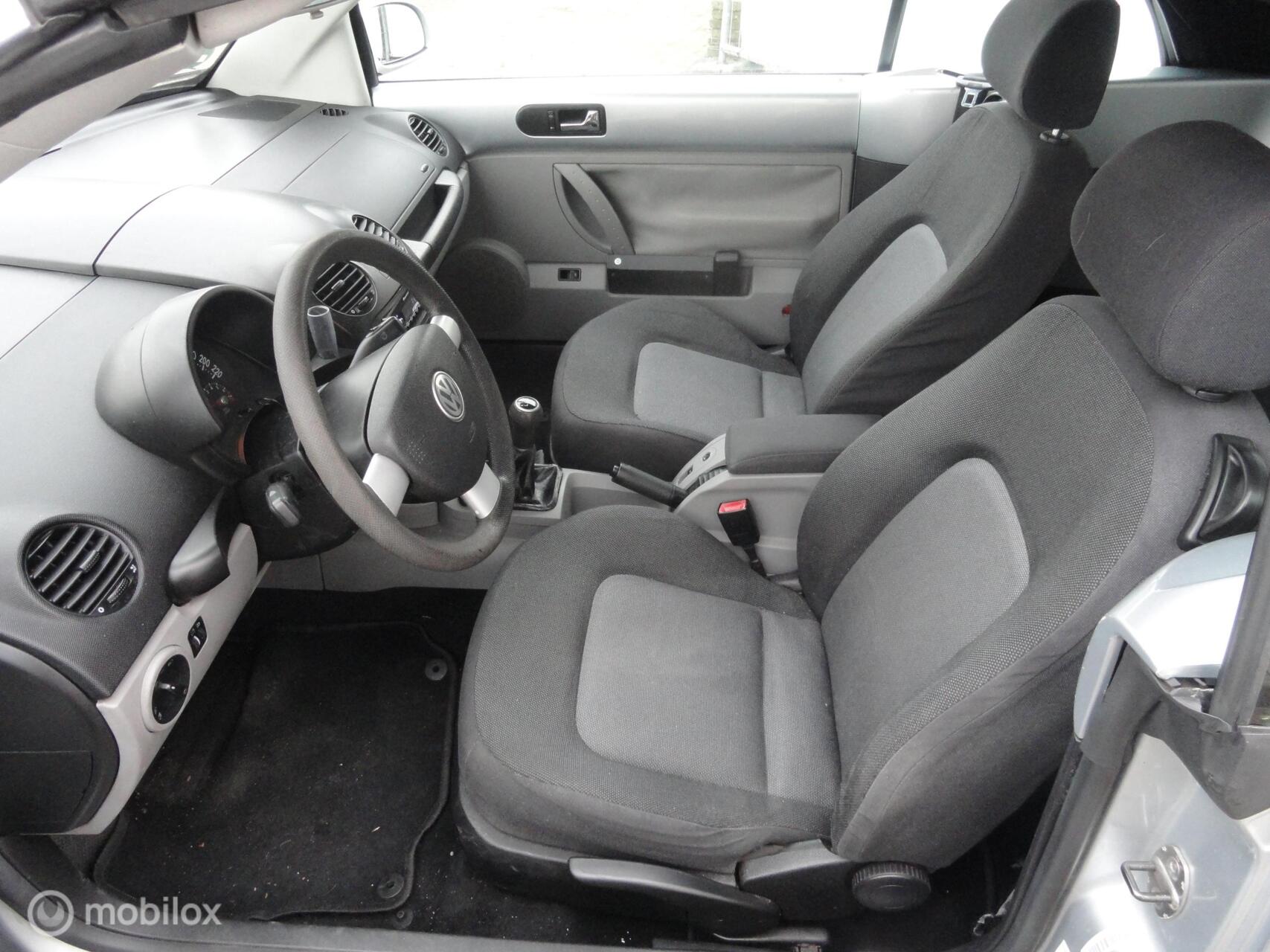 Foto van Volkswagen New Beetle Cabriolet