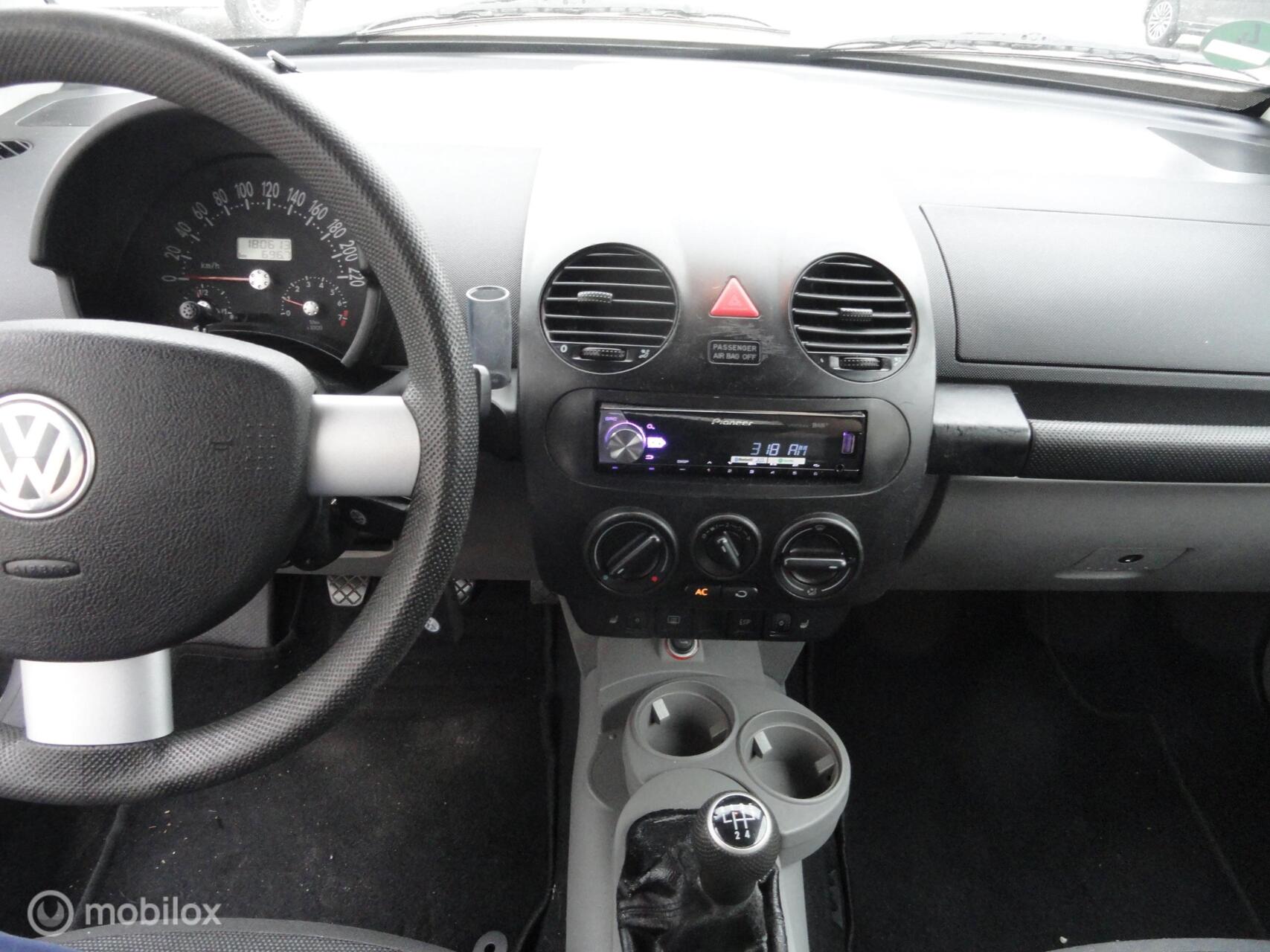 Foto van Volkswagen New Beetle Cabriolet
