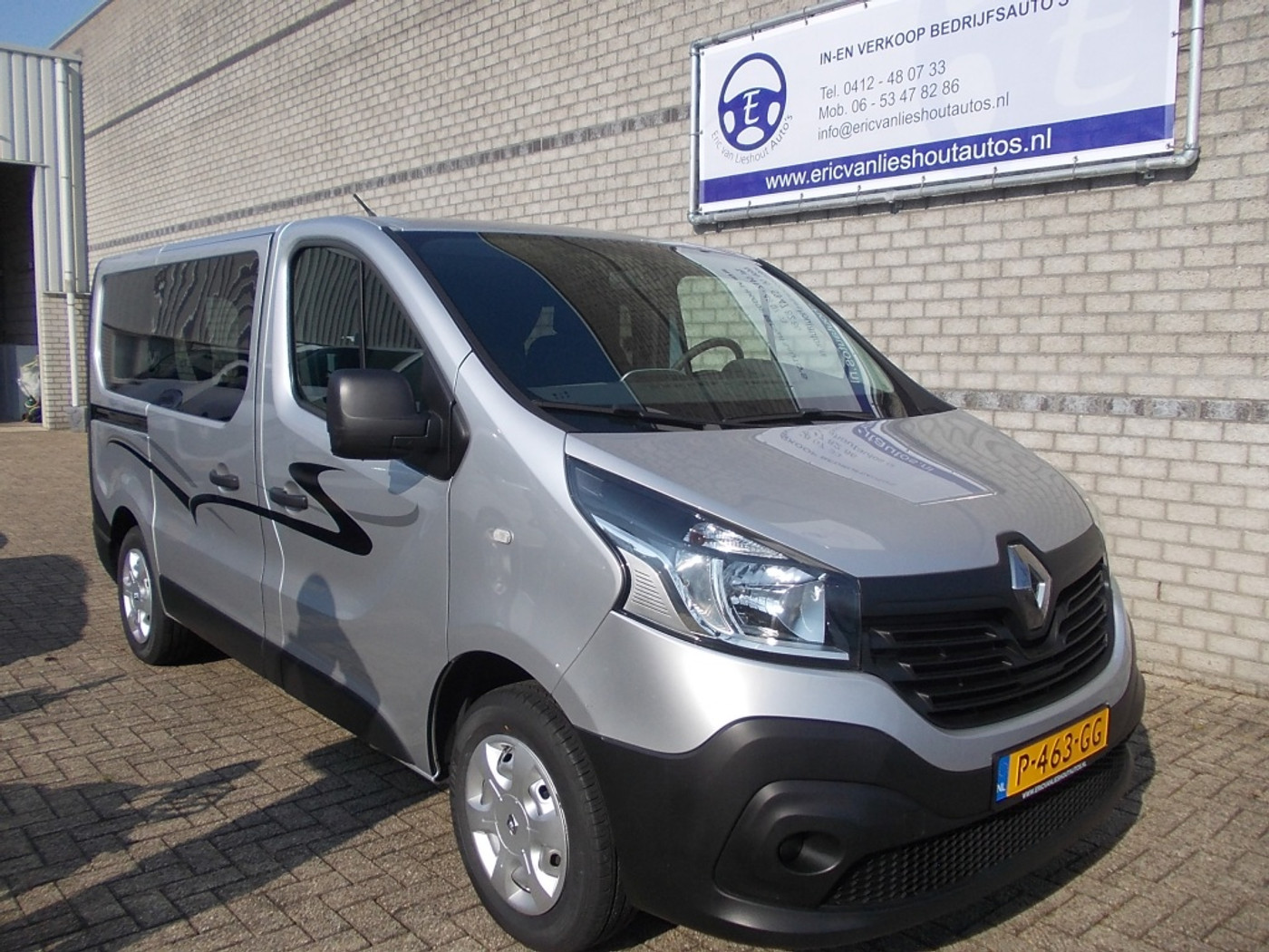 Renault Trafic Supercompacte Buscamper 2015 - voorkant