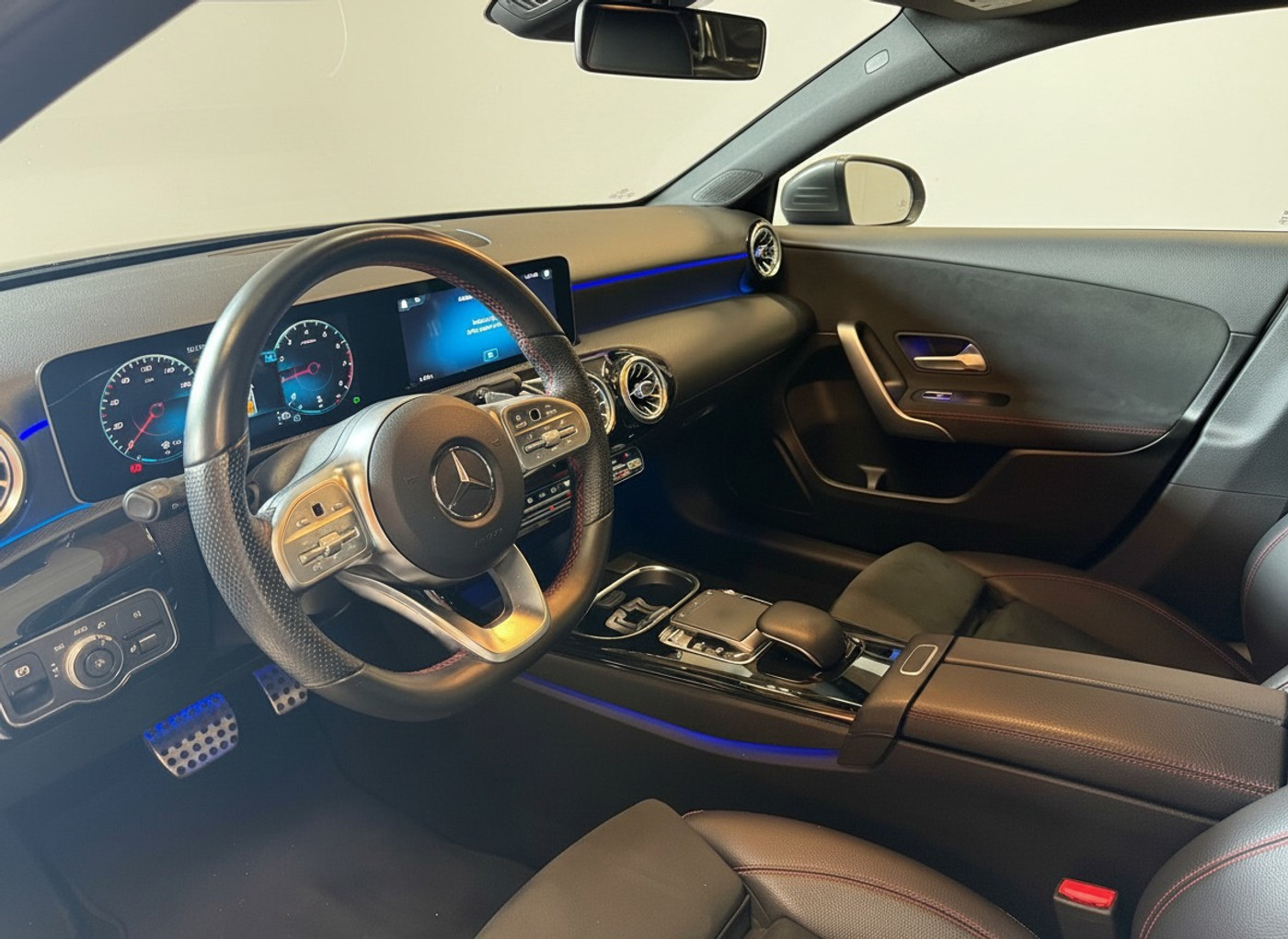 Foto van Mercedes-Benz A 200