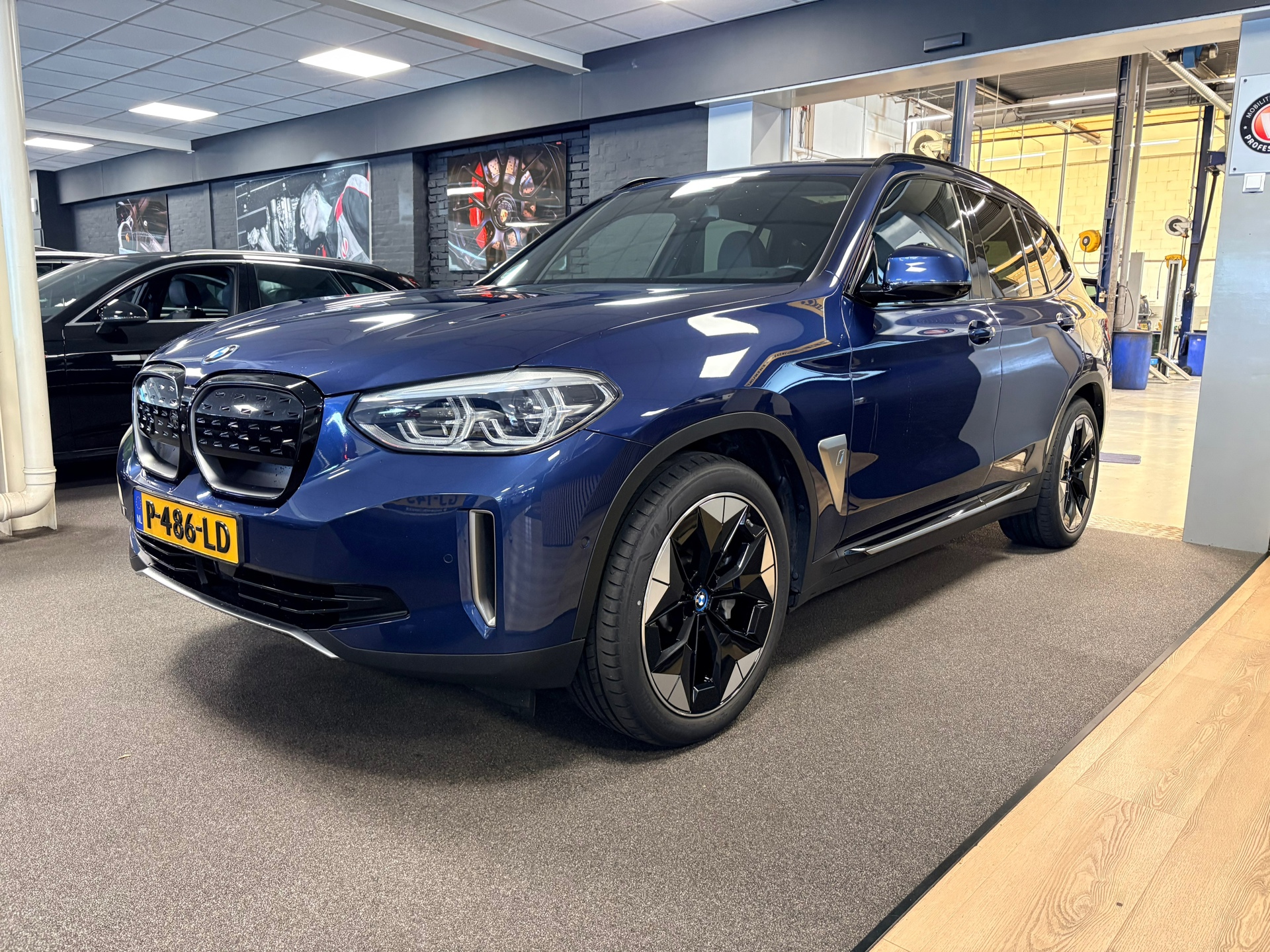 Foto van BMW Ix3