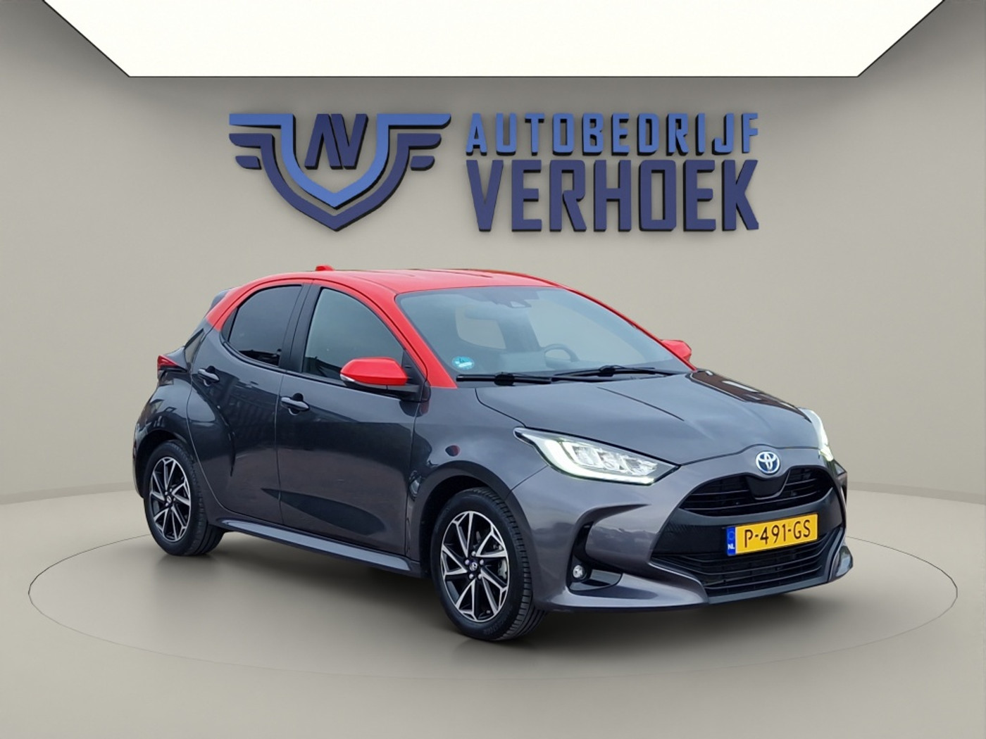 Toyota Toyota Yaris 1.5 Hybrid Tokyo Spirit NL Auto - Carplay - Navi 2022 - voorkant