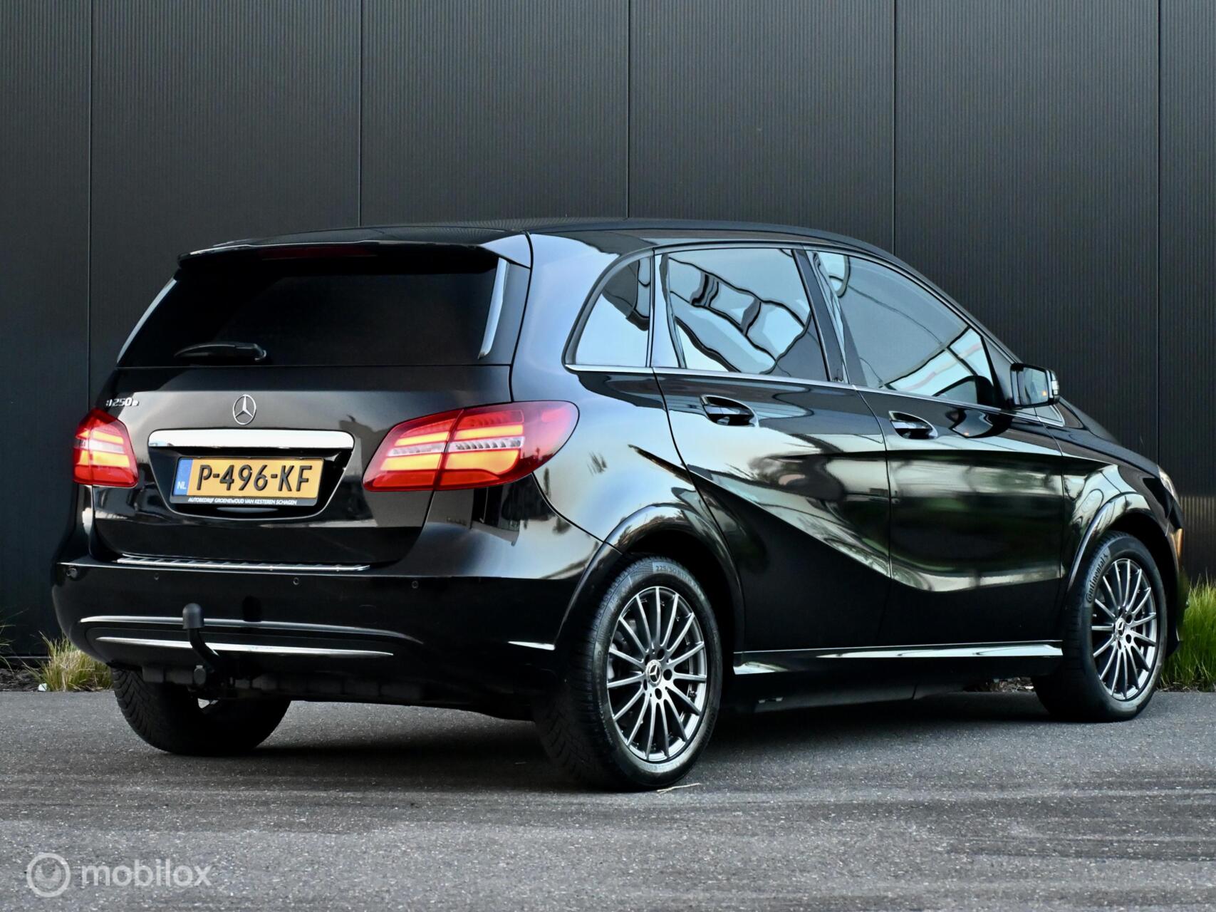 Foto van Mercedes-Benz B 250 E