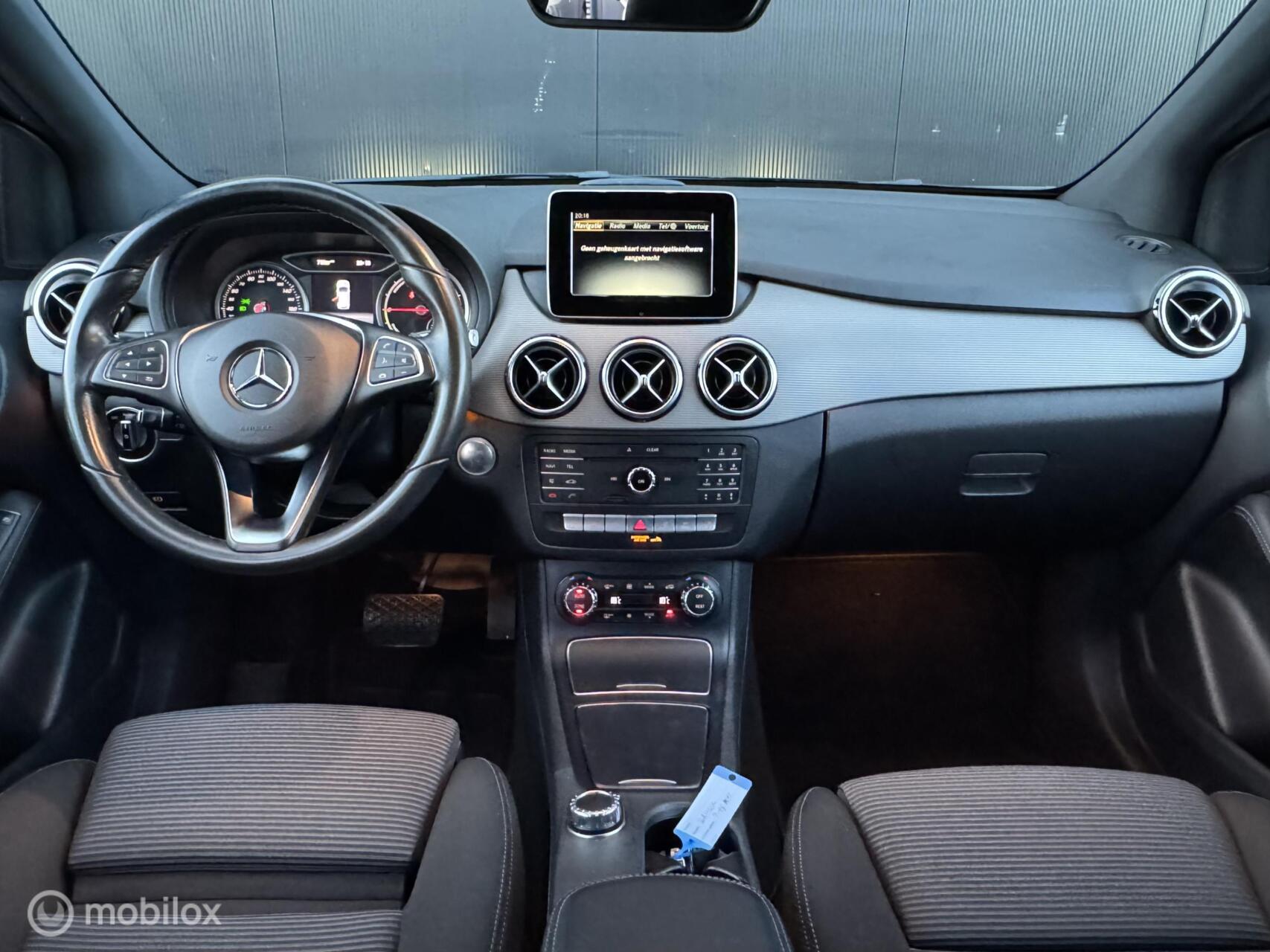 Foto van Mercedes-Benz B 250 E