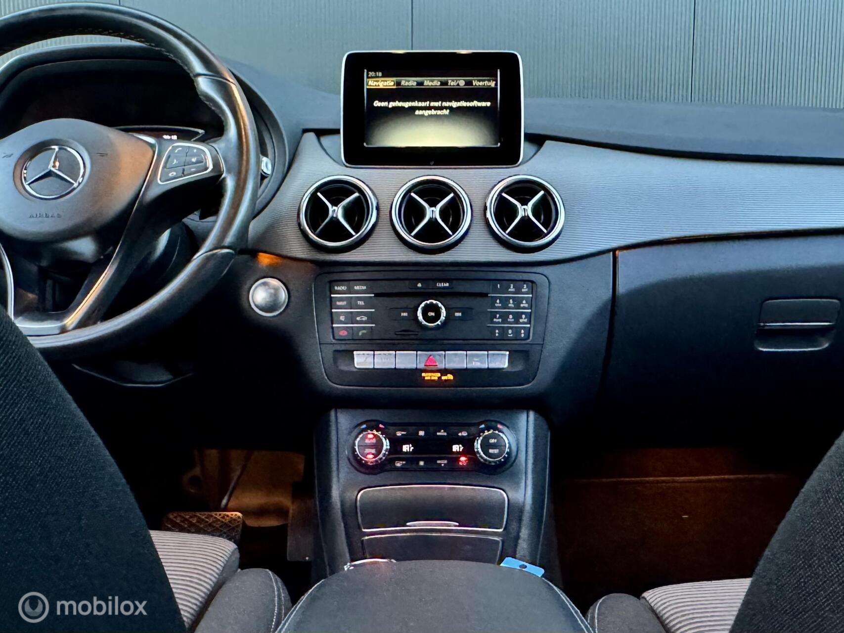 Foto van Mercedes-Benz B 250 E