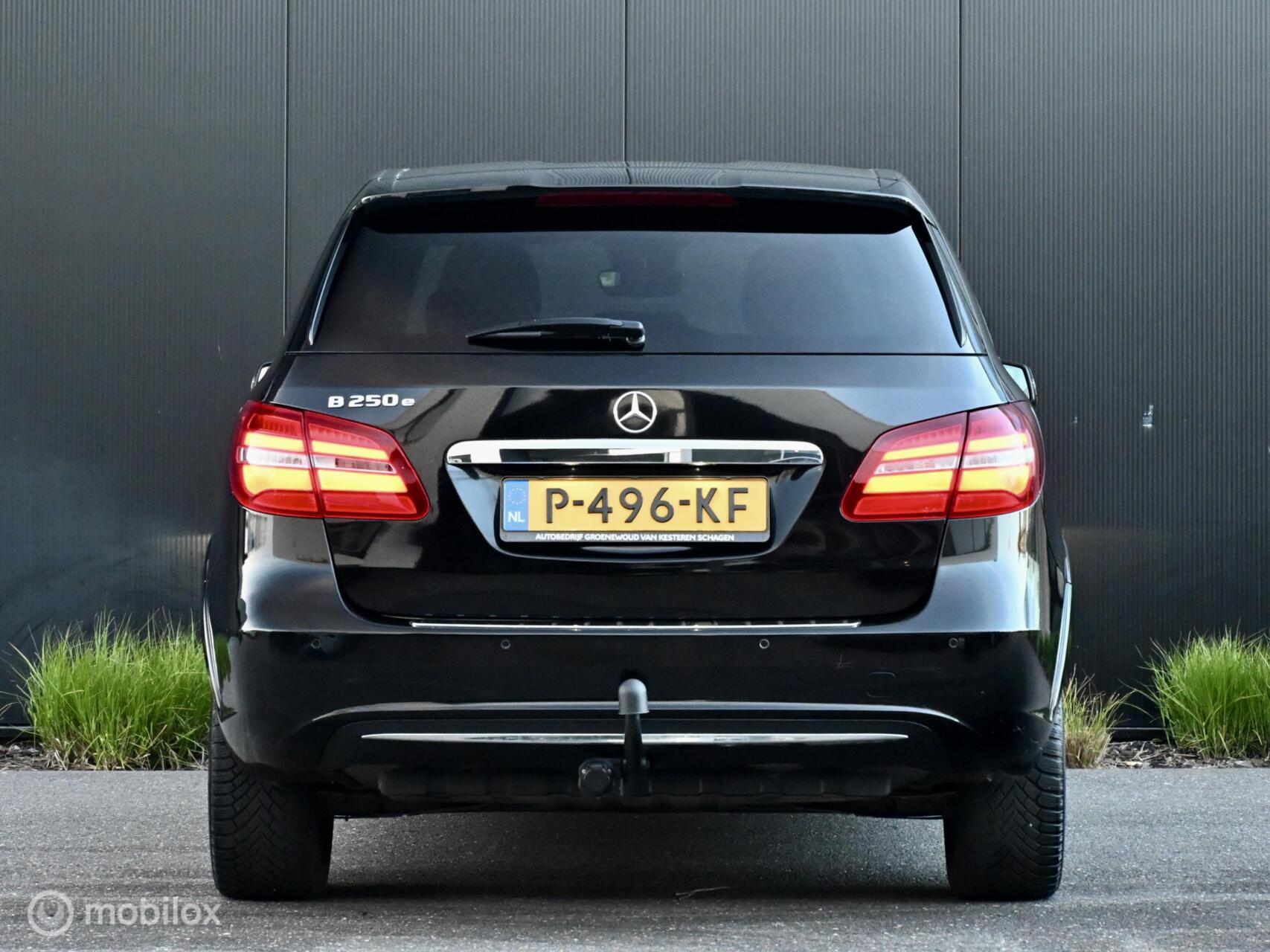 Foto van Mercedes-Benz B 250 E
