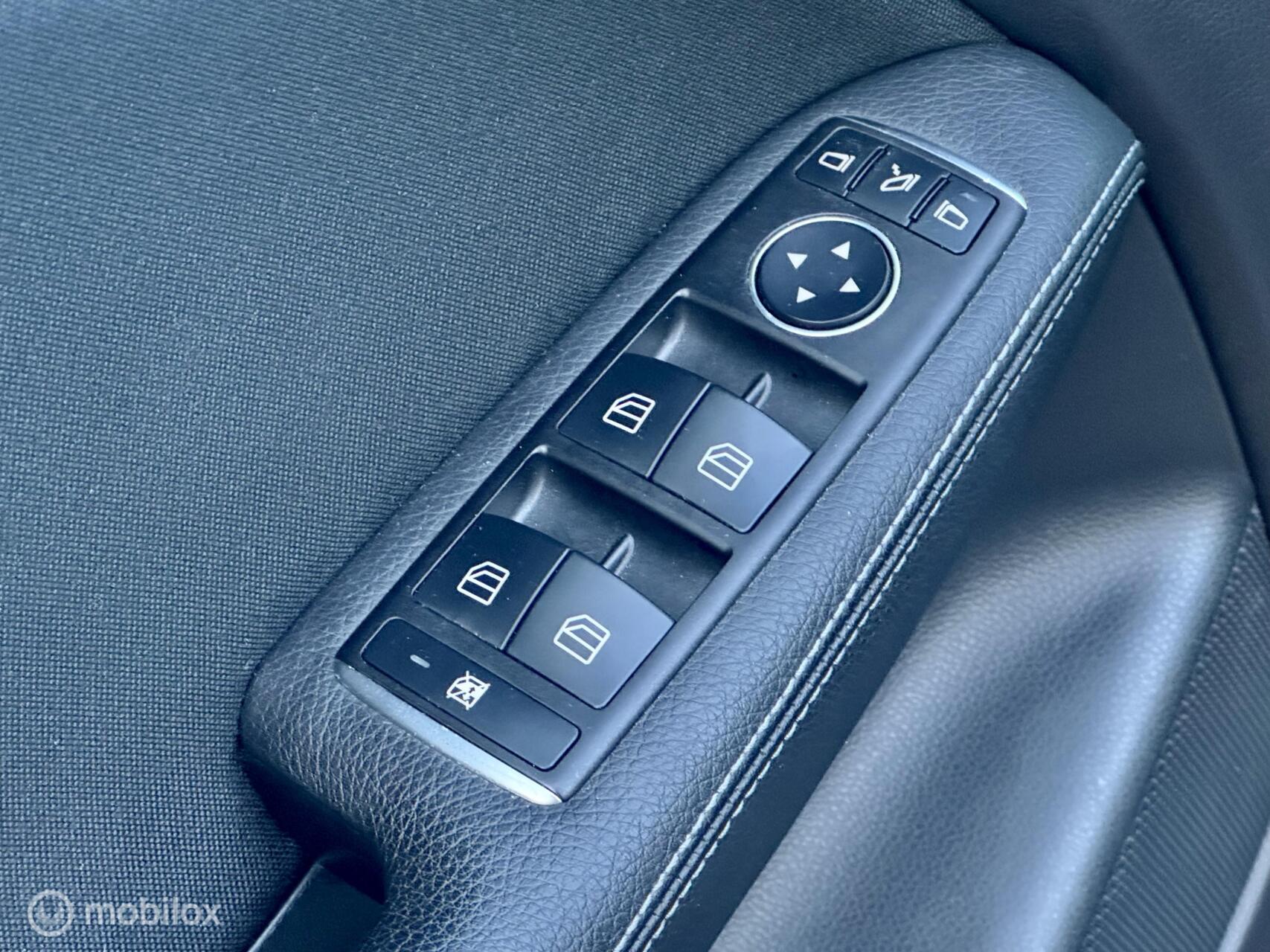 Foto van Mercedes-Benz B 250 E