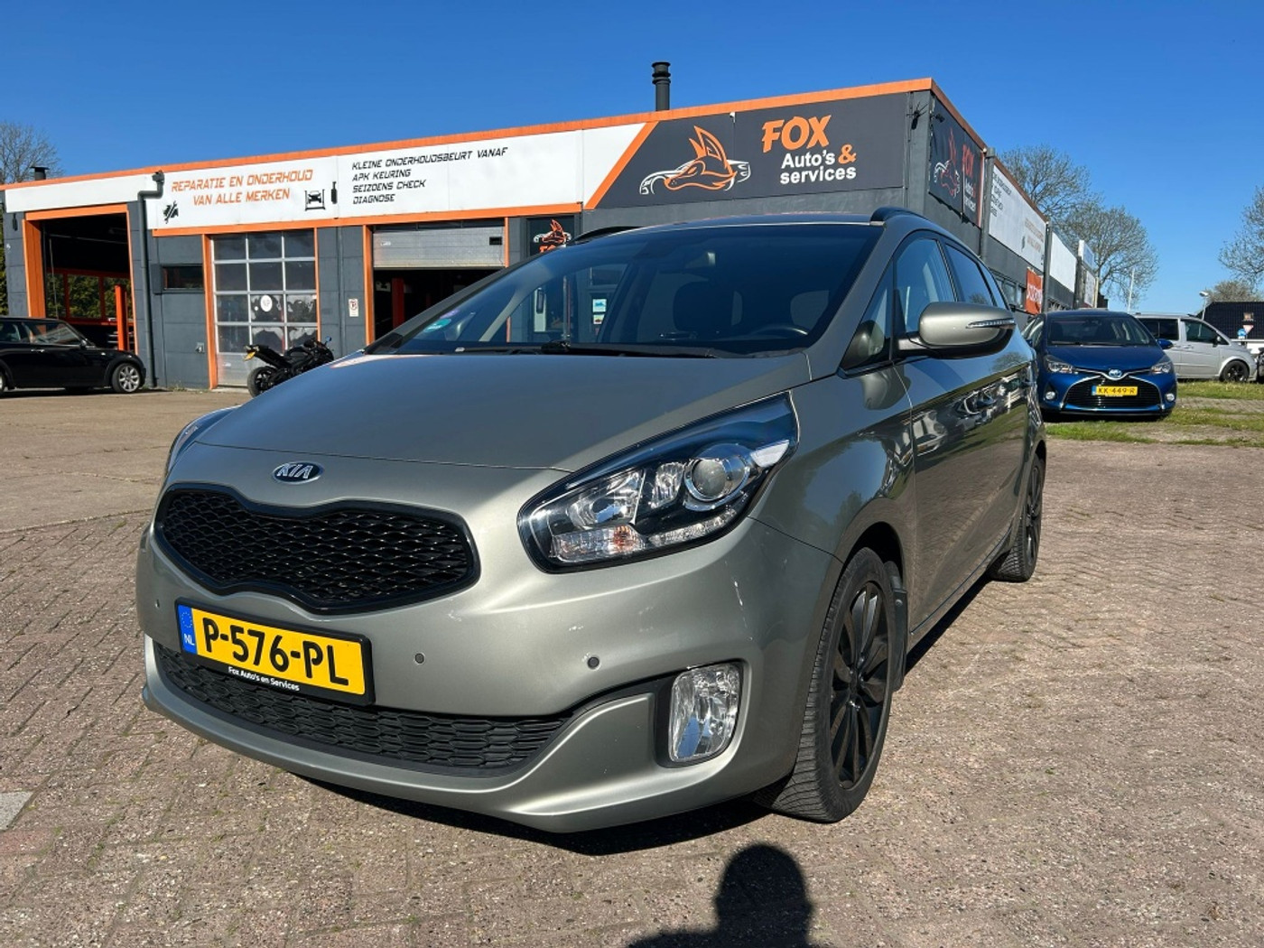 Kia Carens 1.6 GDi DynamicLine 2014 - voorkant