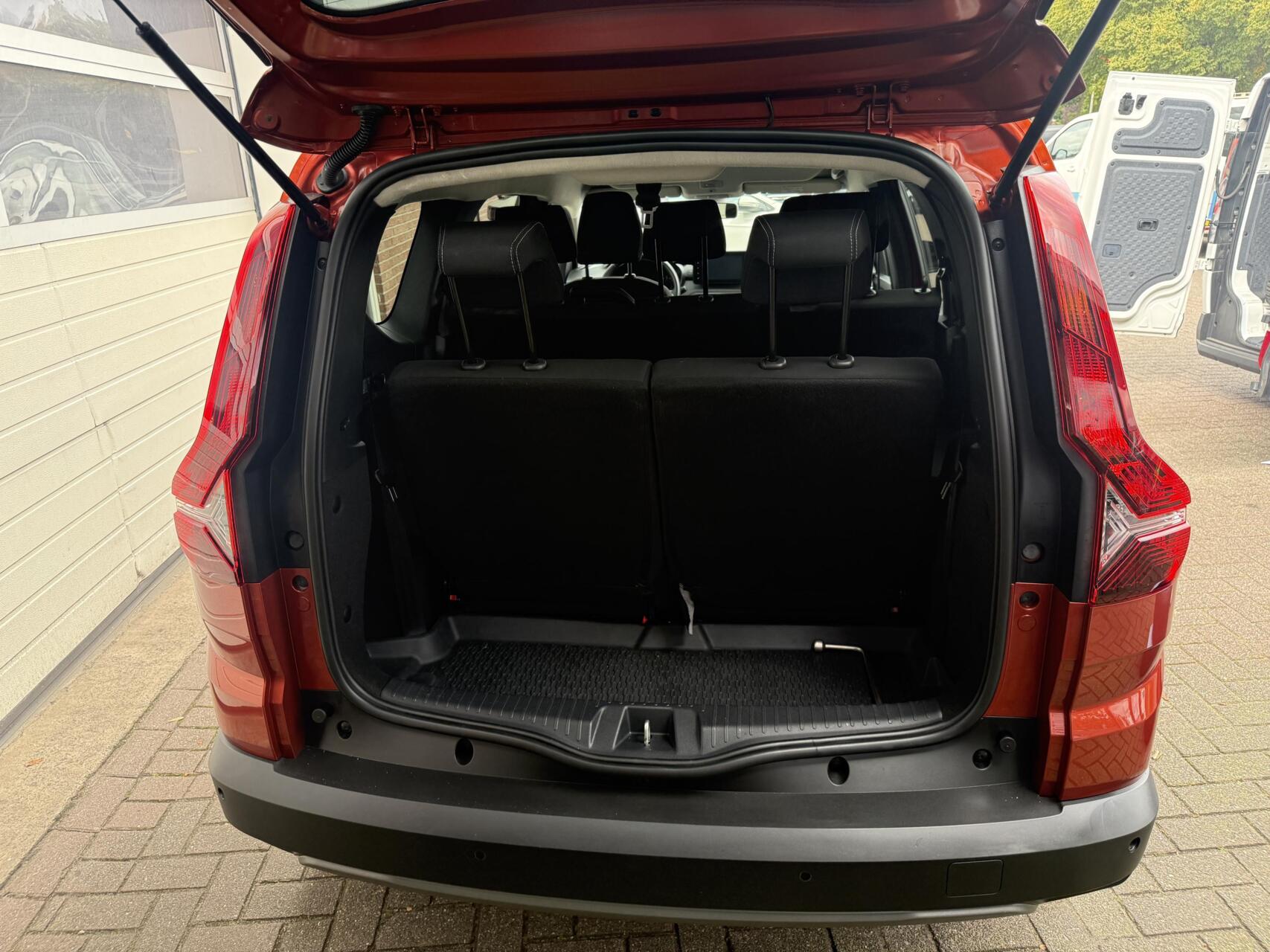Foto van Dacia Jogger