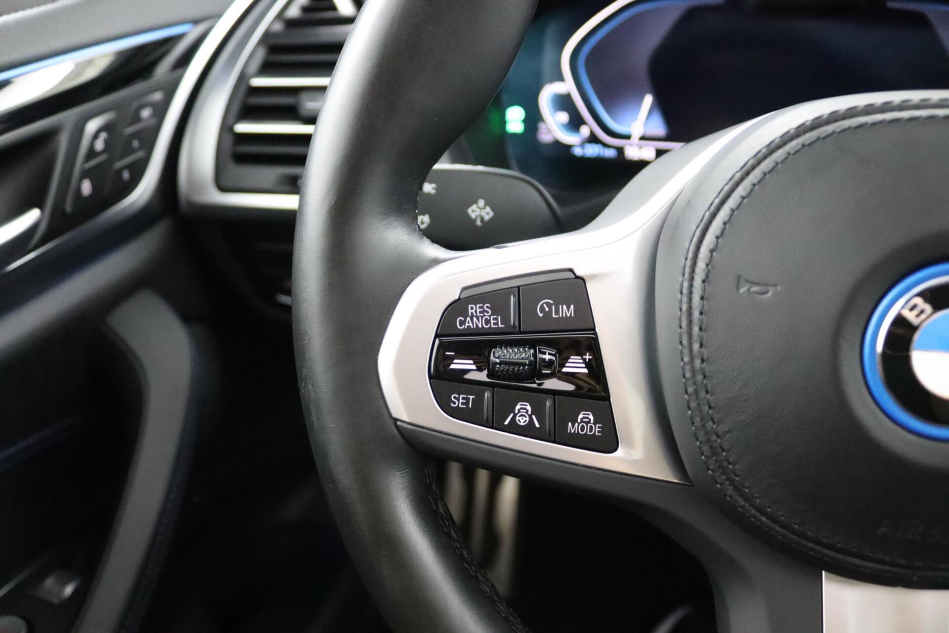 Foto van BMW Ix3
