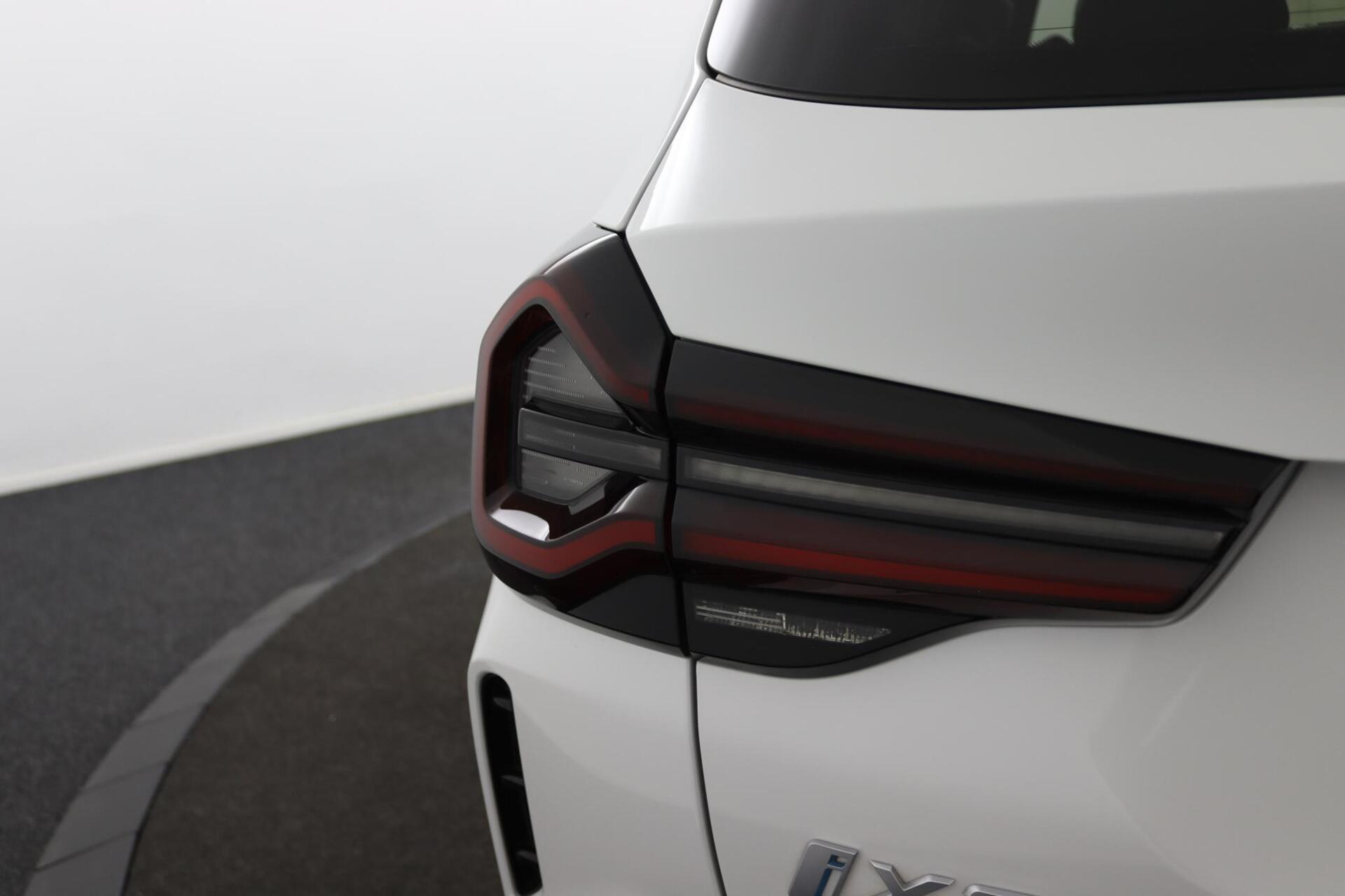 Foto van BMW Ix3