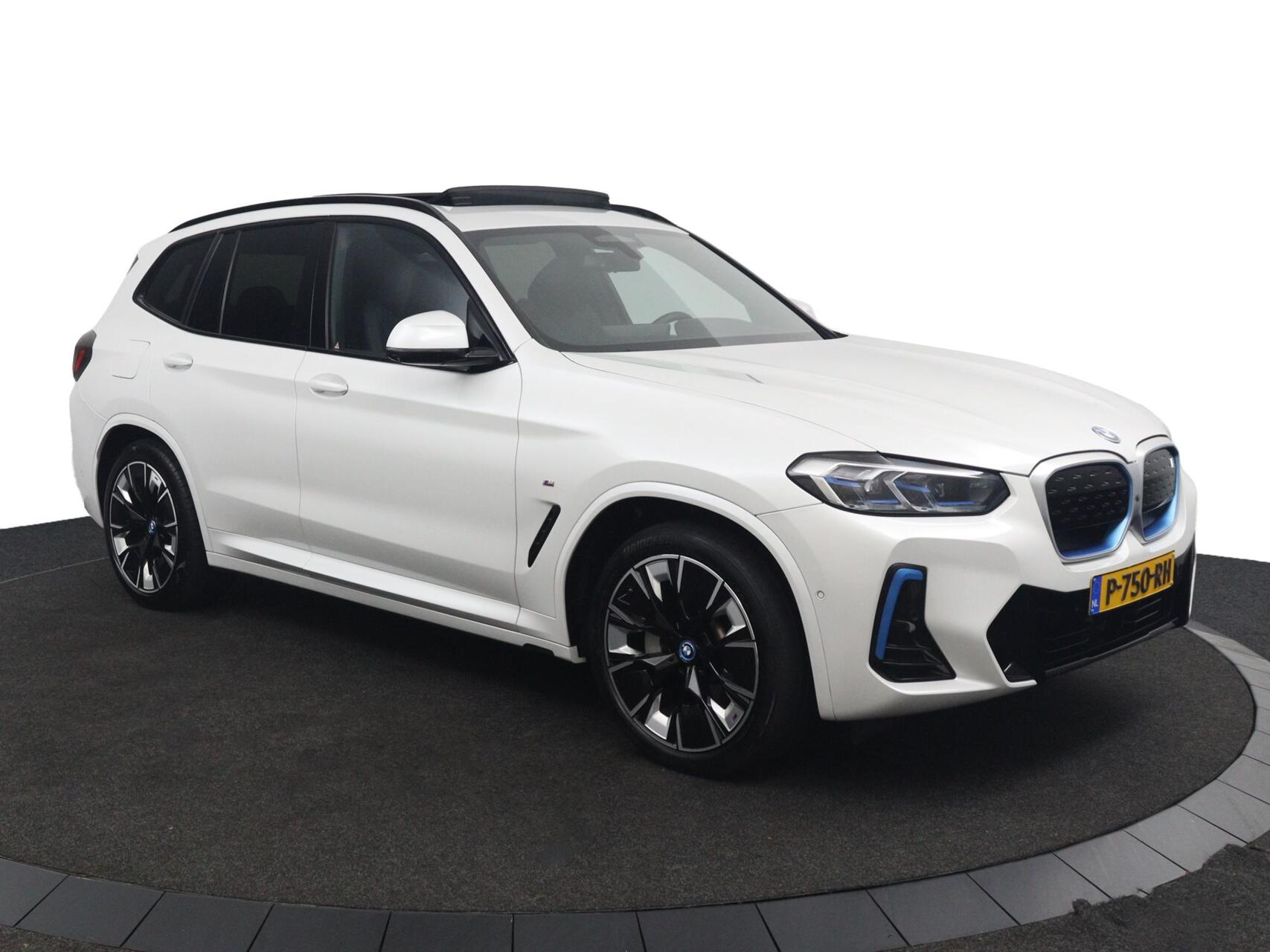 Foto van BMW Ix3