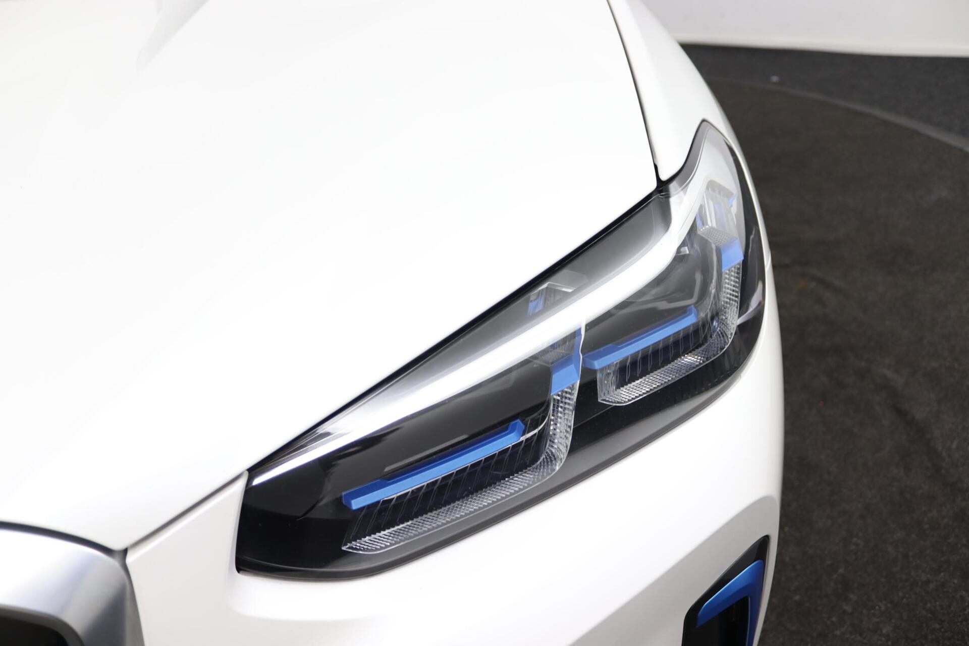 Foto van BMW Ix3