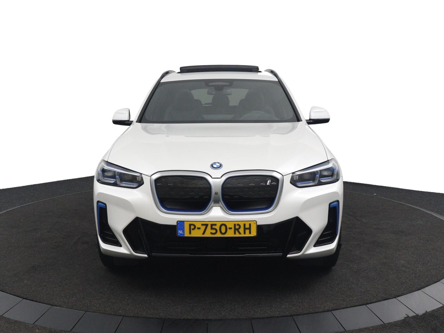 Foto van BMW Ix3