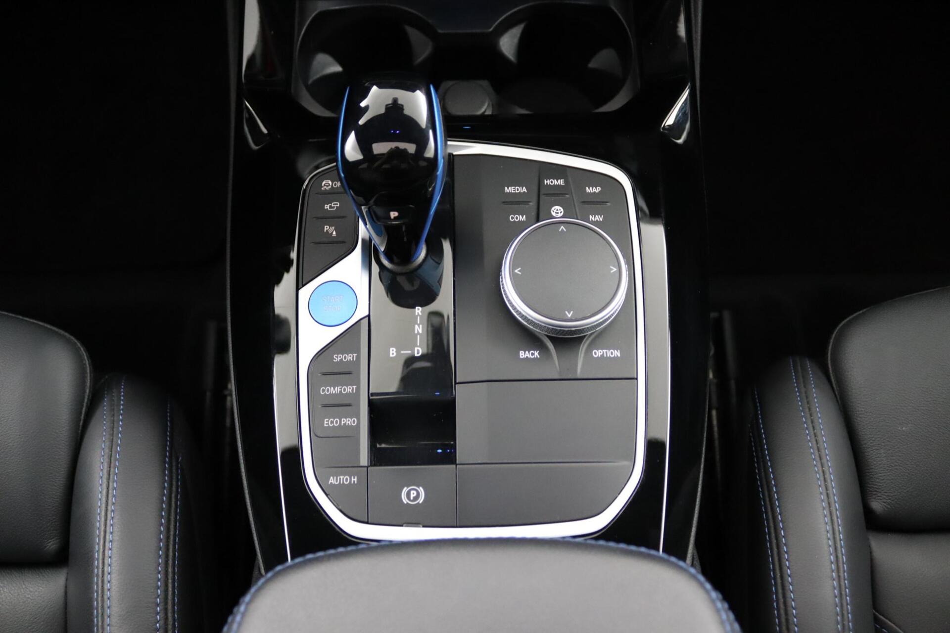 Foto van BMW Ix3