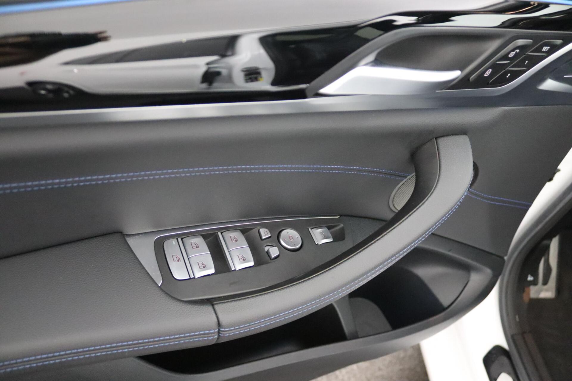 Foto van BMW Ix3