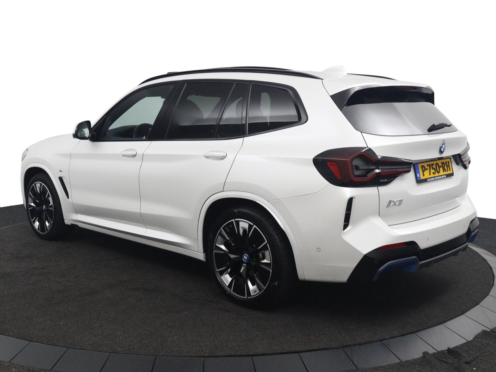 Foto van BMW Ix3