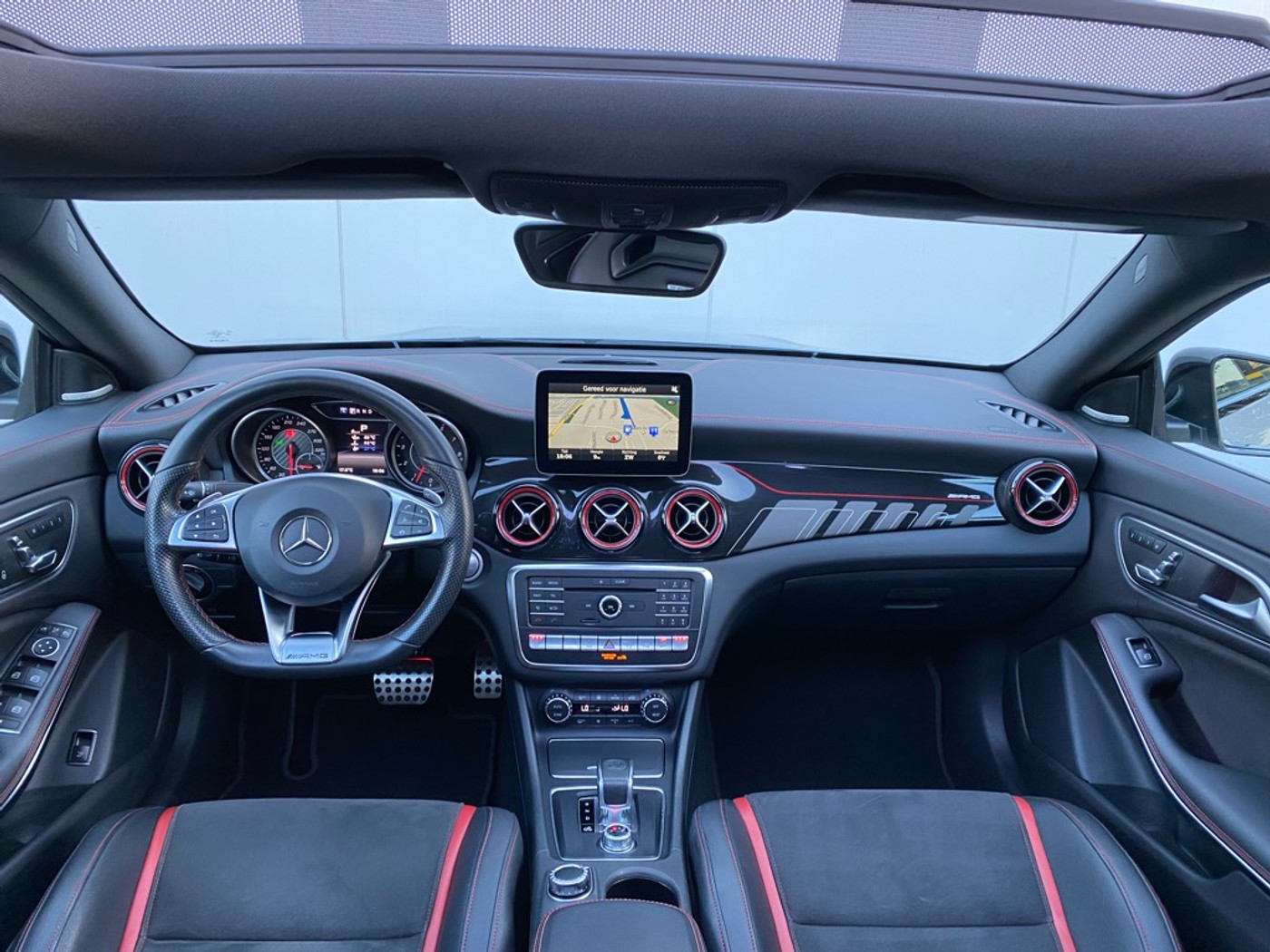 Foto van Mercedes-Benz AMG Cla 45