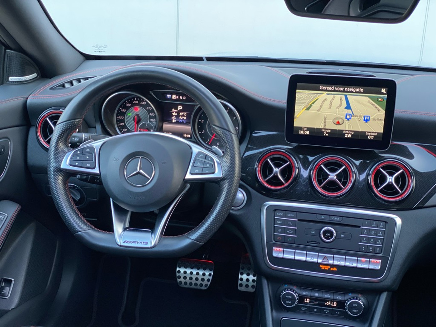 Foto van Mercedes-Benz AMG Cla 45
