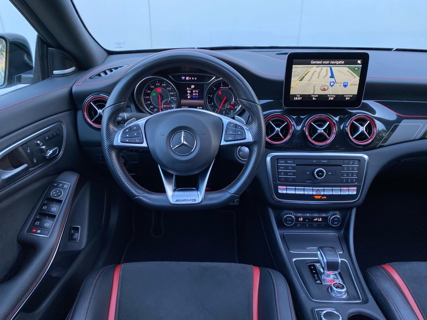 Foto van Mercedes-Benz AMG Cla 45