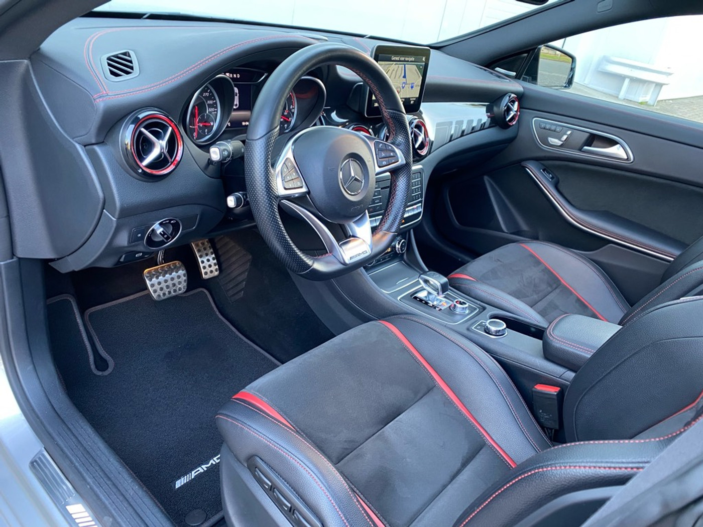 Foto van Mercedes-Benz AMG Cla 45