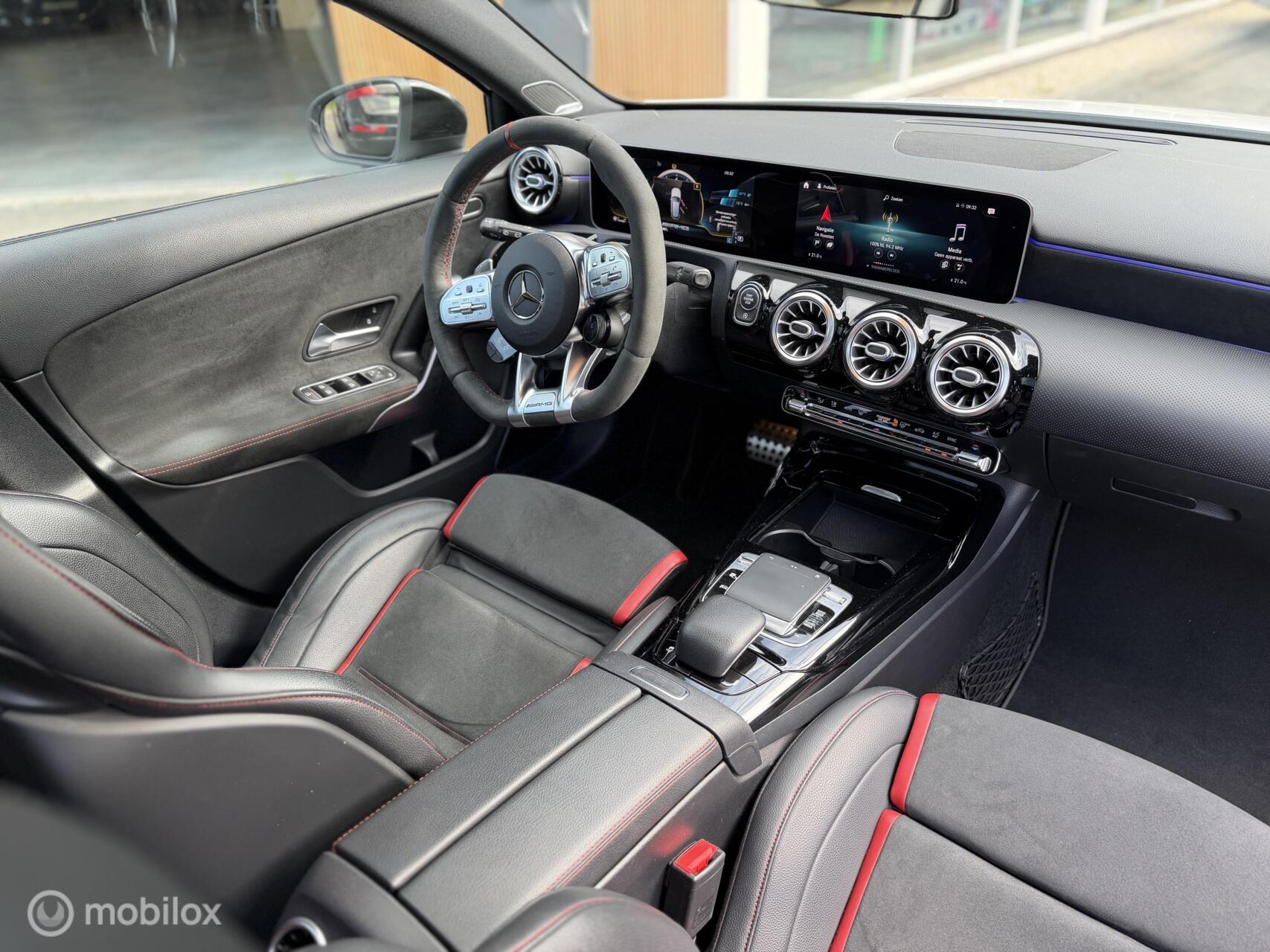 Foto van Mercedes-Benz AMG A 35
