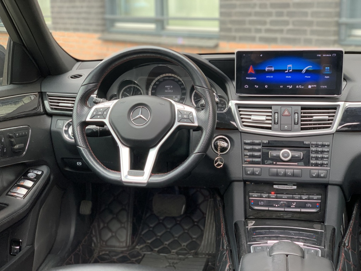 Foto van Mercedes-Benz E 350 CDI