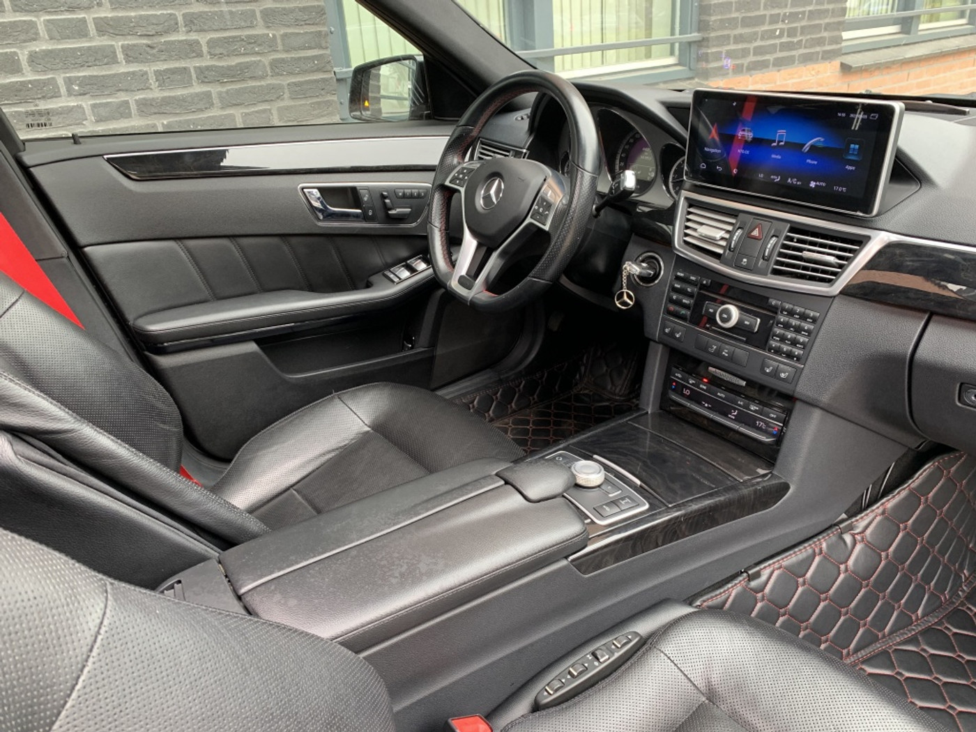 Foto van Mercedes-Benz E 350 CDI