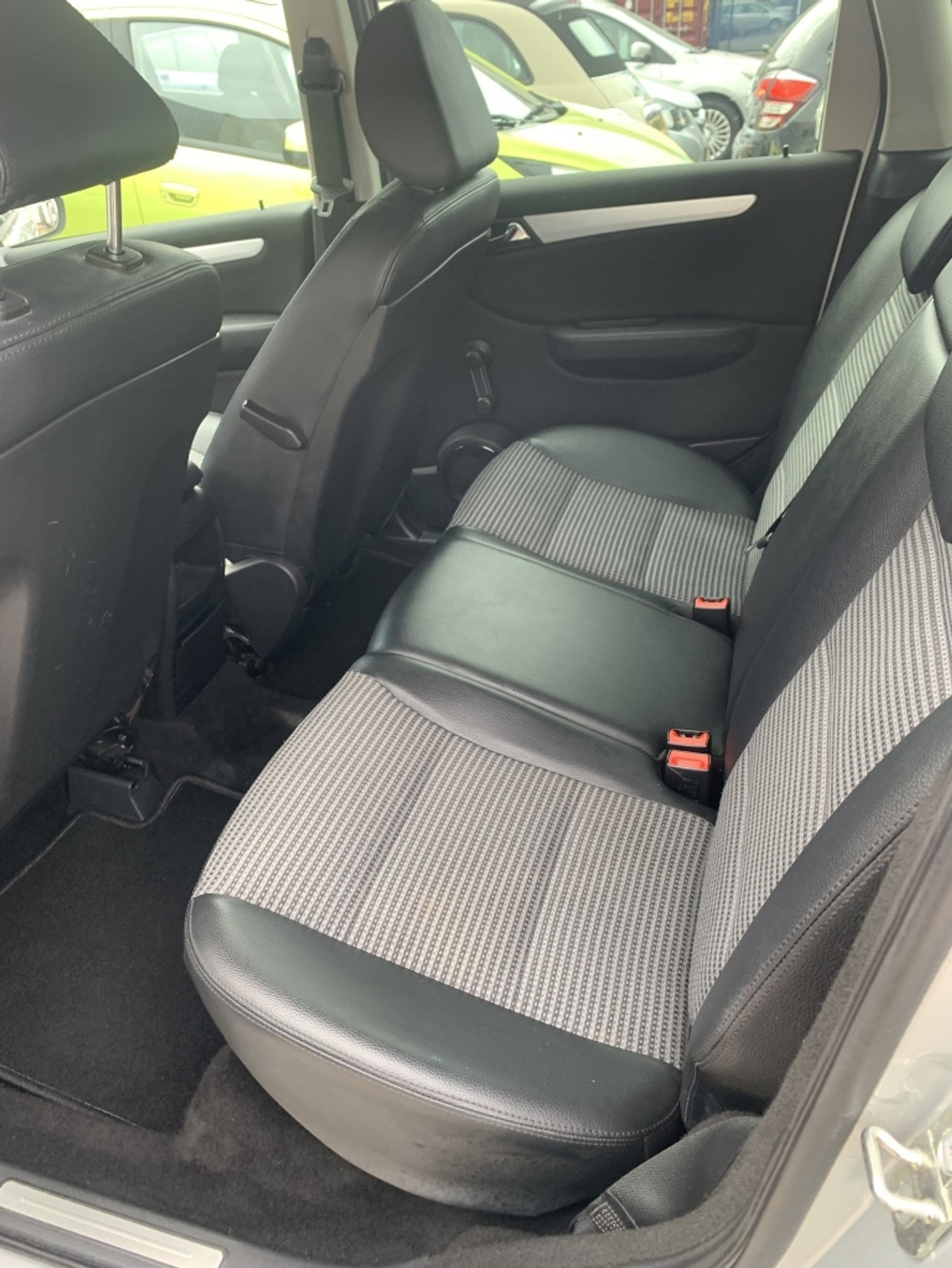 Foto van Mercedes-Benz B 170