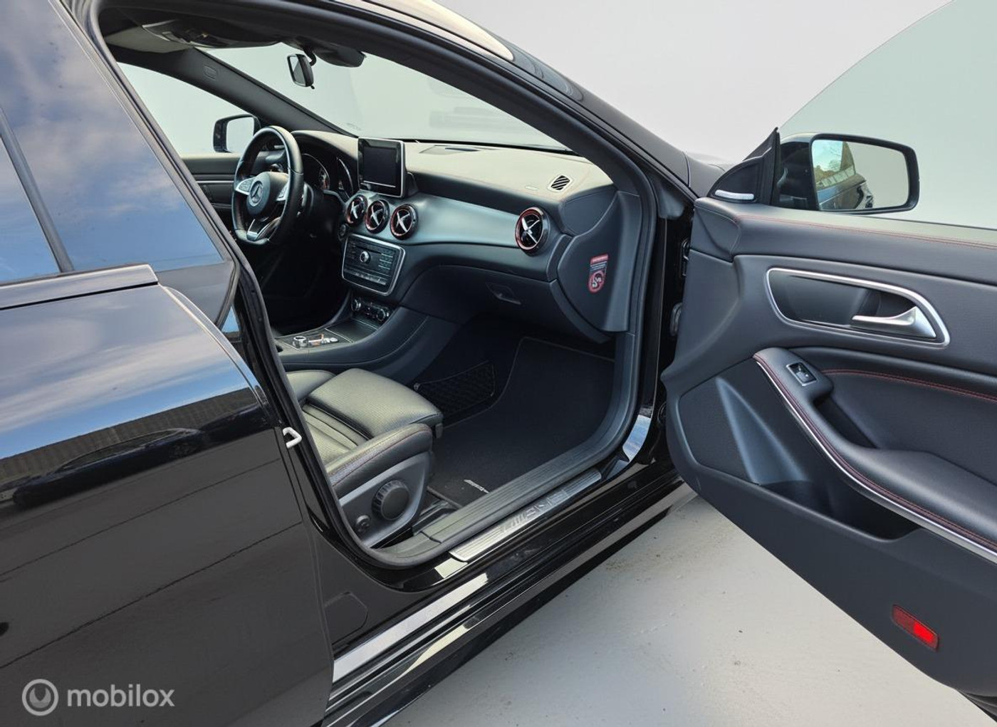 Foto van Mercedes-Benz AMG Cla 45