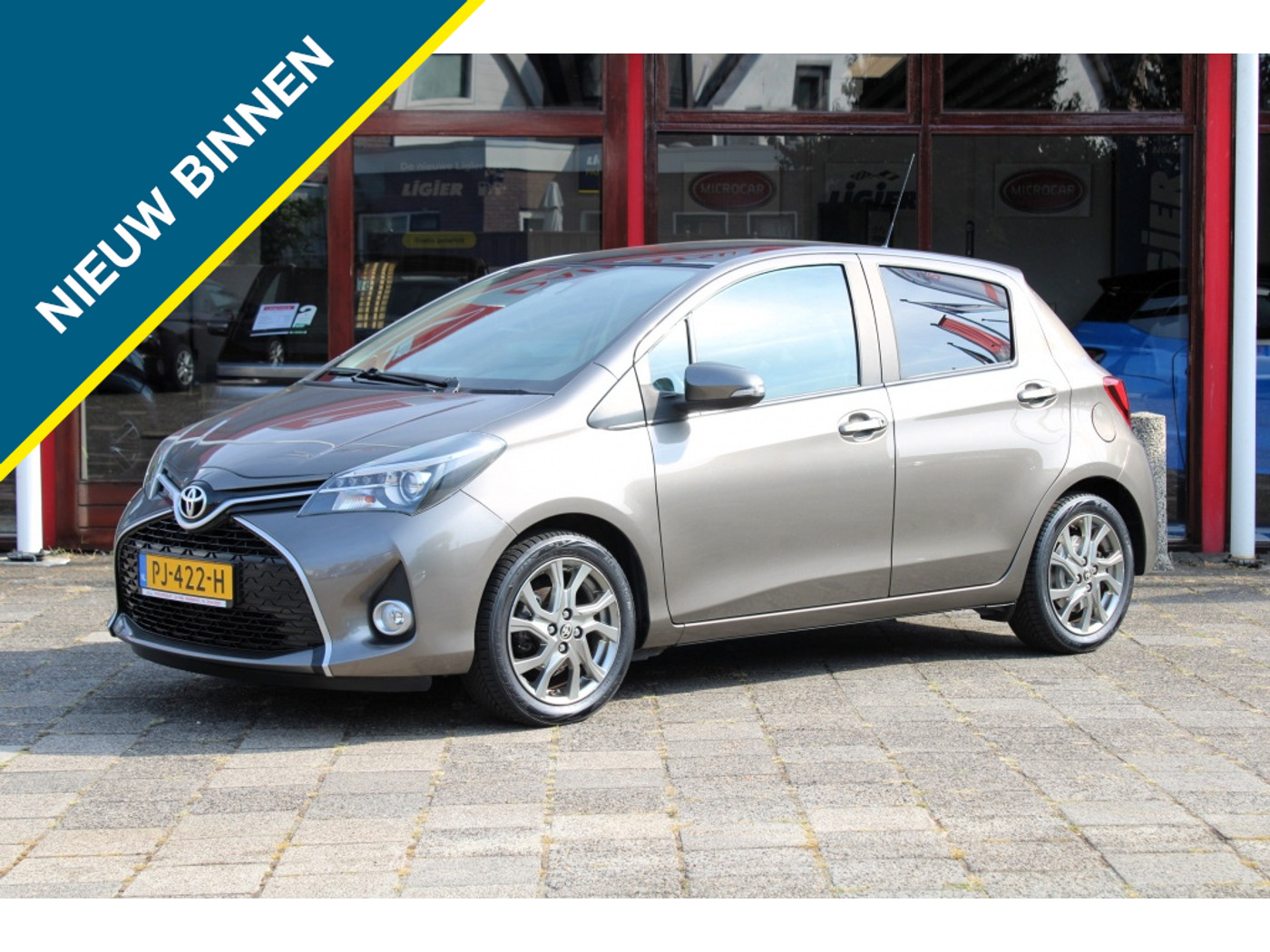 Toyota Toyota Yaris 1.3 VVT-i Dynamic 2016 - voorkant