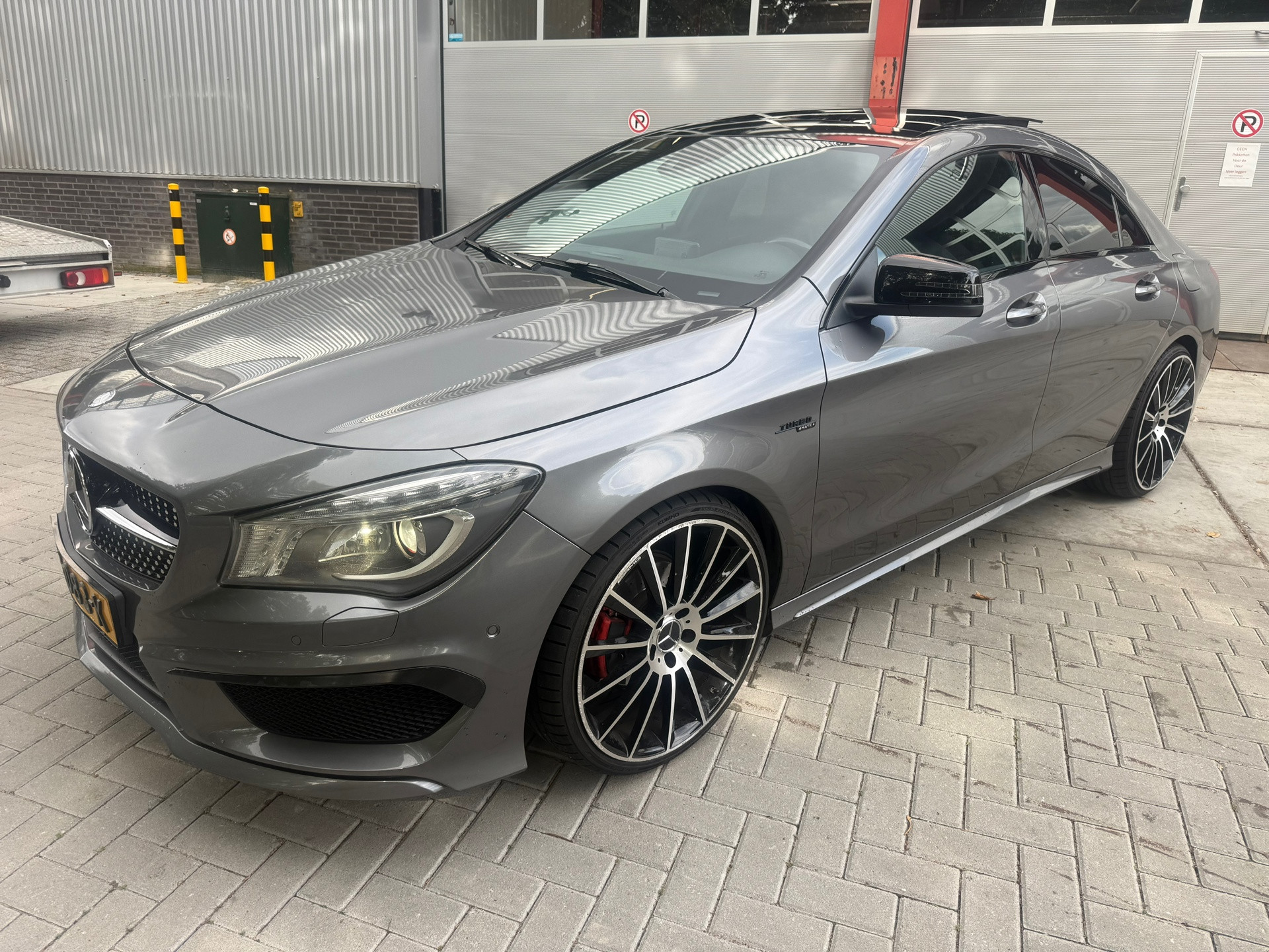 Mercedes-Benz Cla 200 200 Edition 1 FULL OPTIONS 2013 - voorkant