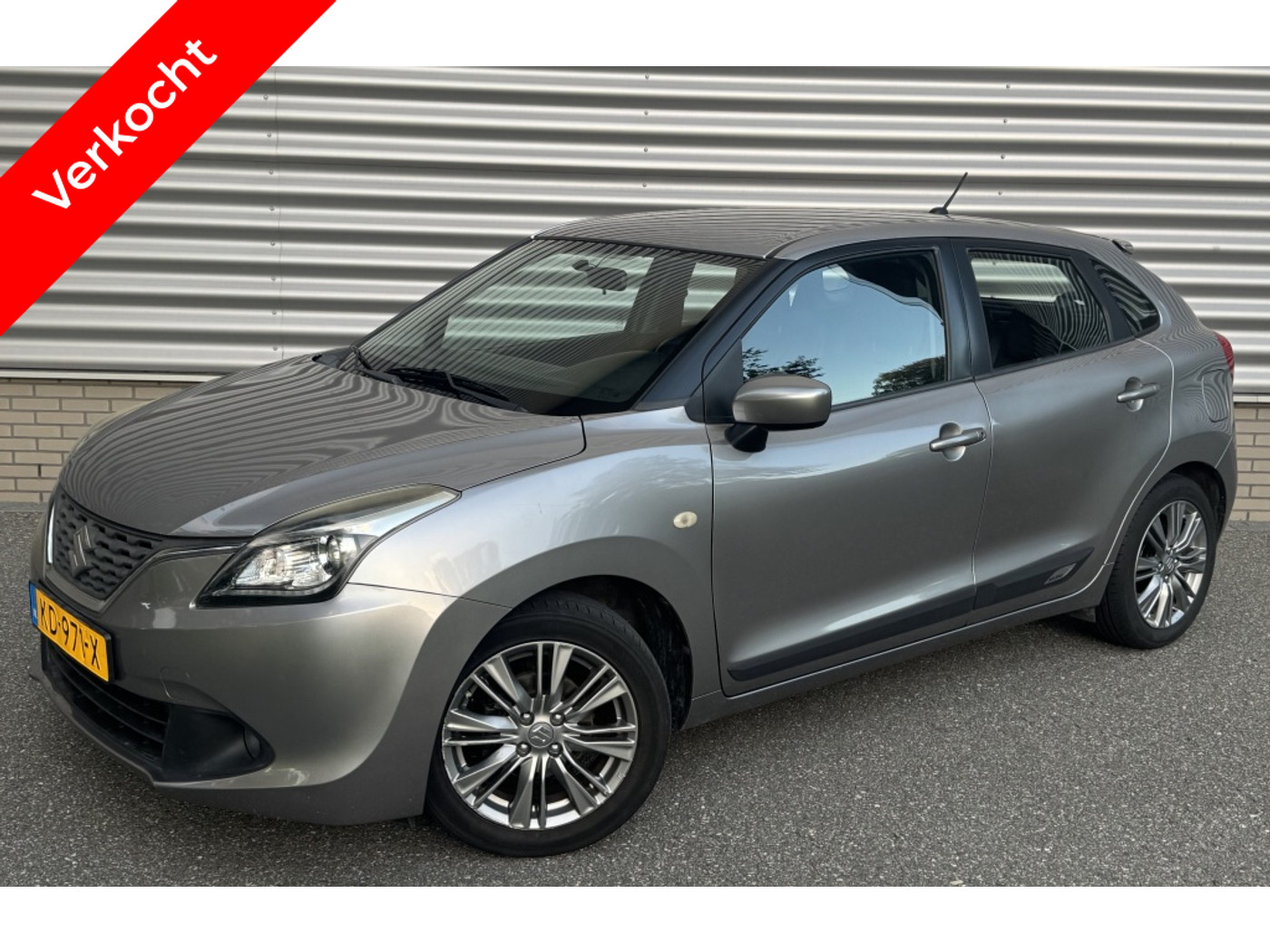 Suzuki Baleno 1.2 Exclusive Xenon Navi Stoelverw Nwe APK & Koppeling 2016 - voorkant