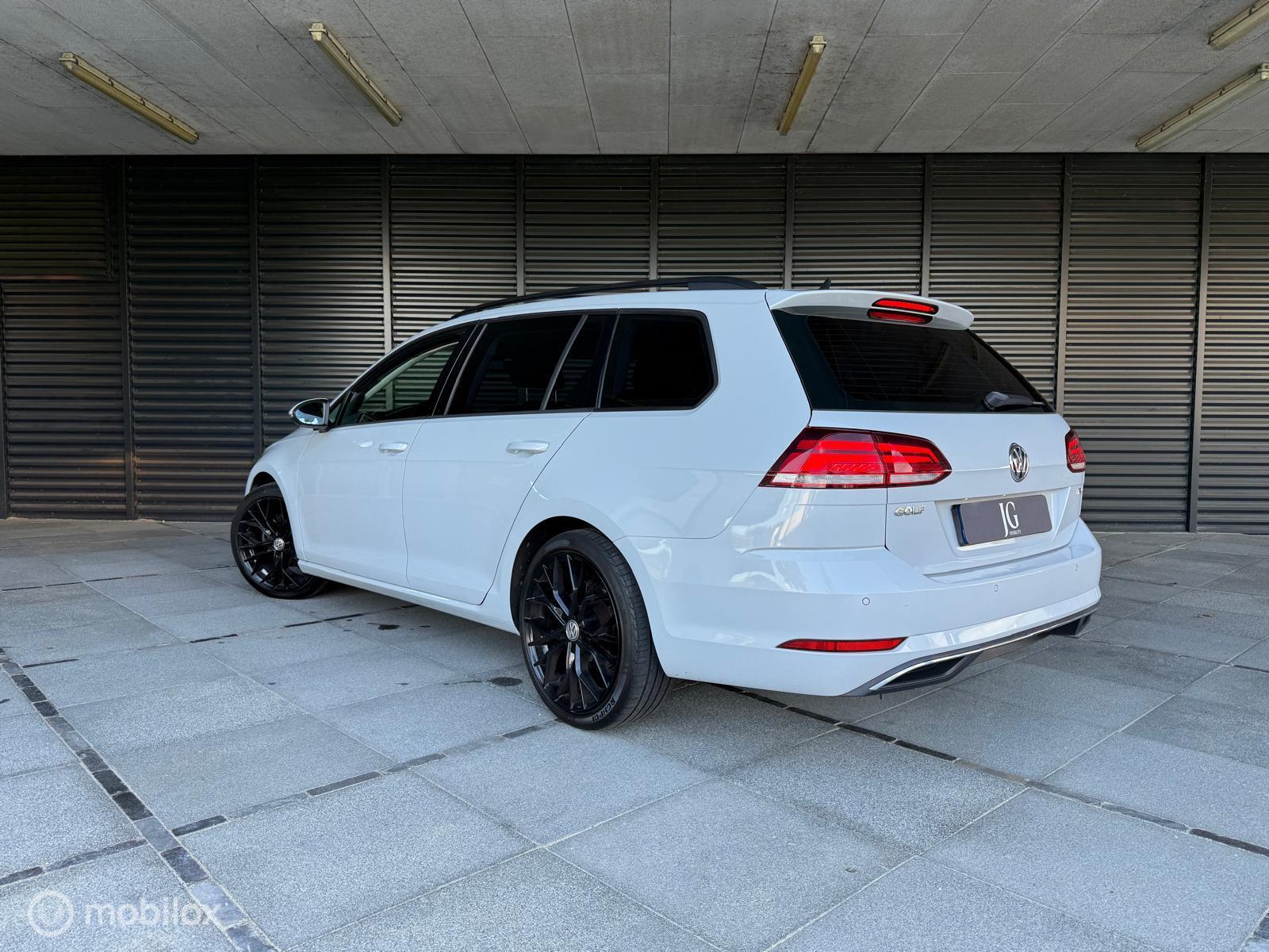 Foto van Volkswagen Golf