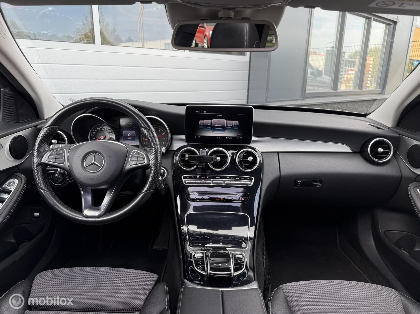 Foto van Mercedes-Benz C 200