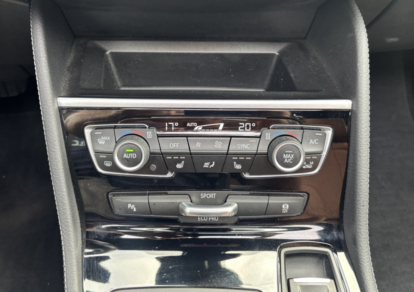 Foto van BMW 220i Active Tourer