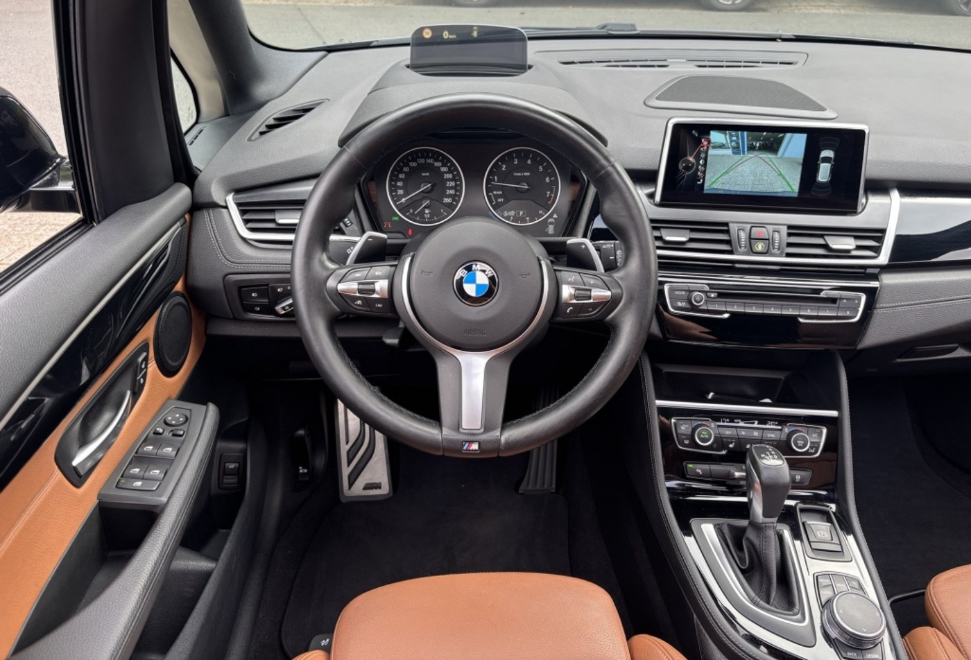 Foto van BMW 220i Active Tourer