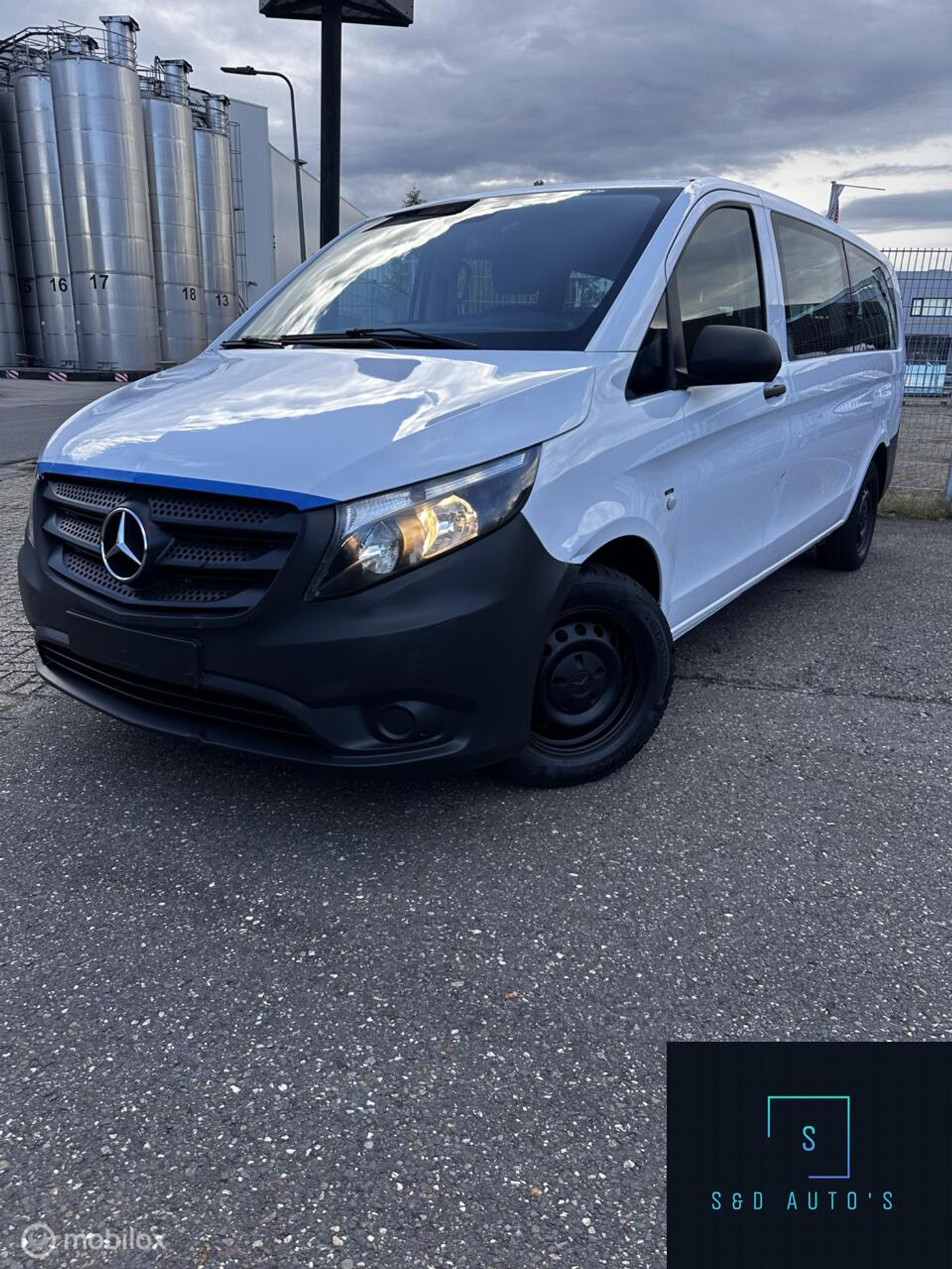 Mercedes-Benz Vito Tourer 109 BlueTEC Base Extra Lang / 9 Pax 2017 - voorkant