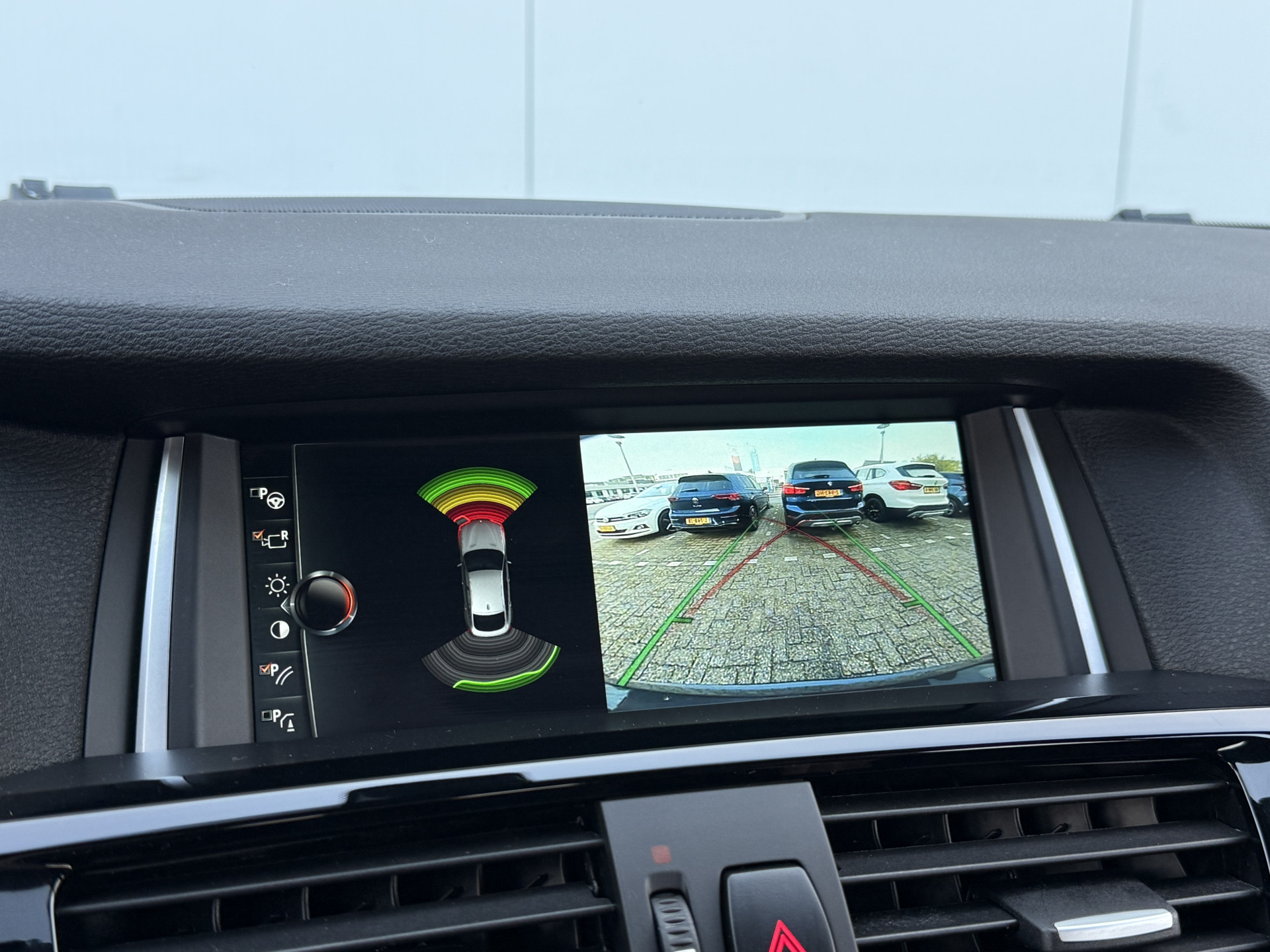 Foto van BMW X4 Xdrive20i