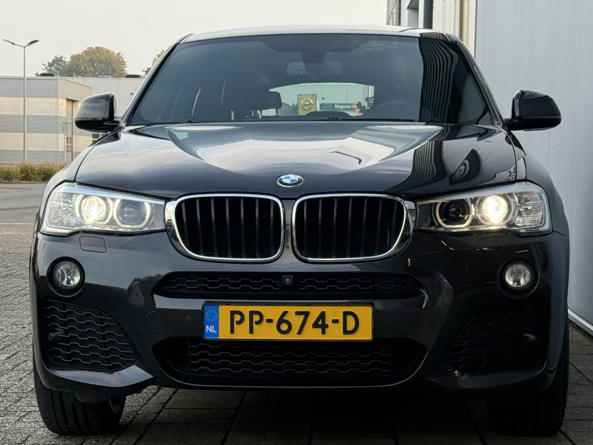 Foto van BMW X4 Xdrive20i